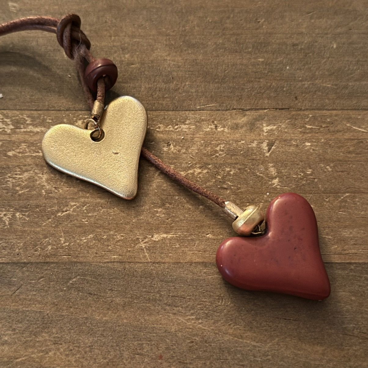 Other Brown leather double hearts drop necklace Size ONE SIZE - 4 Thumbnail