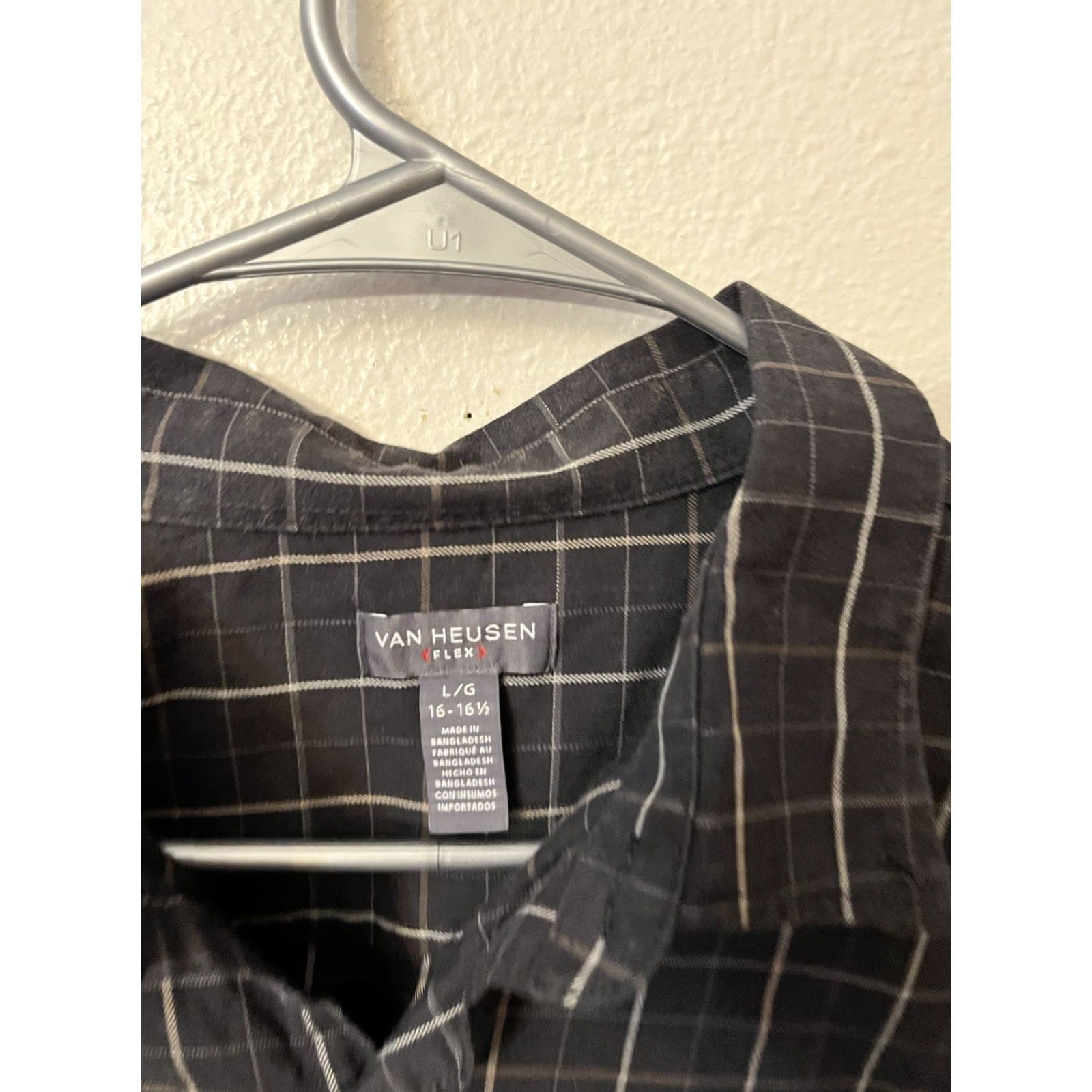 Van Heusen Van Heusen Button-Up Shirt Slimming Pocket Black Plaid Mens Large Long Sleeve Button-Down Collar Casual Workwear Shirt Size US L / EU 52-54 / 3 - 2 Thumbnail