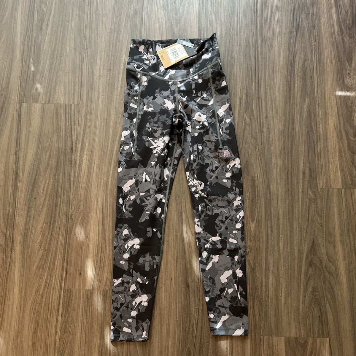 The North Face The North Face Leggings W S Printed Camo 7/8 Tight Pockets Size 25" / US 0 / IT 36 - 1 Thumbnail
