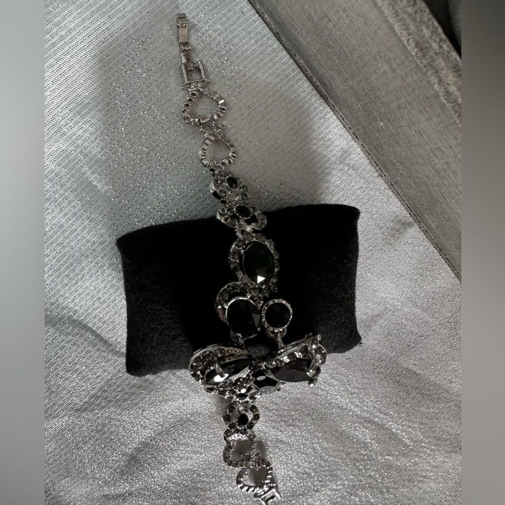 Vintage high end Silver Bracelet with black Crystals&rhinestones Size ONE SIZE - 2 Thumbnail