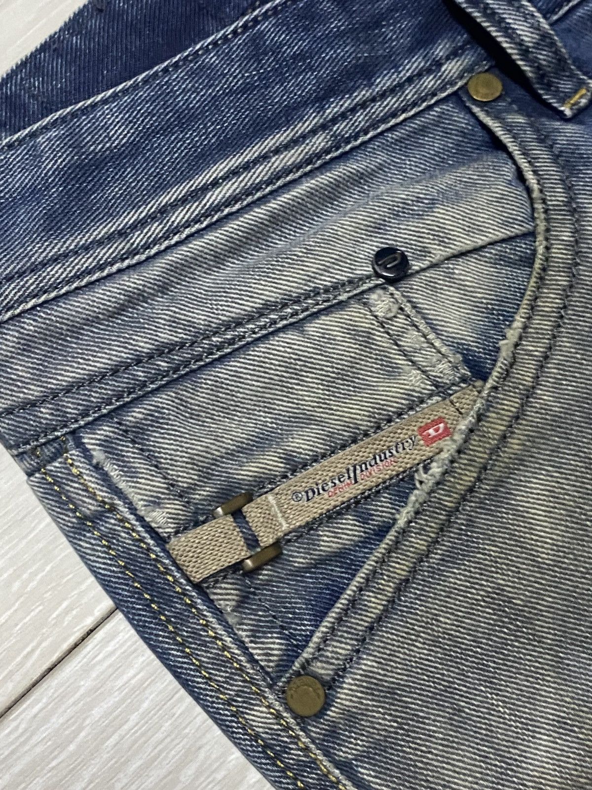 Diesel Black Gold Vintage Diesel Blue Eyecons Y2K Mud Wash Ripped Skinny Jeans Size US 32 / EU 48 - 12 Thumbnail
