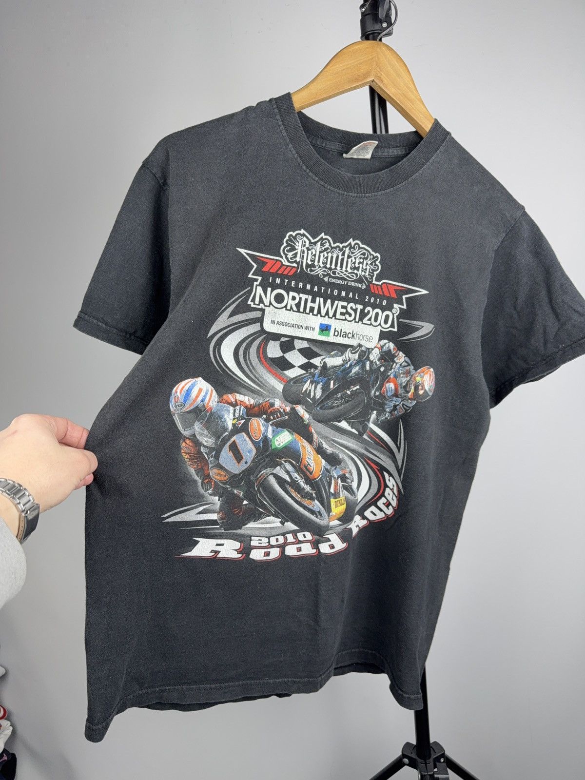 Vintage 00s Northwest 200 2010 Road Racing Moto T-Shirt Relentless Size US M / EU 48-50 / 2 - 2 Thumbnail