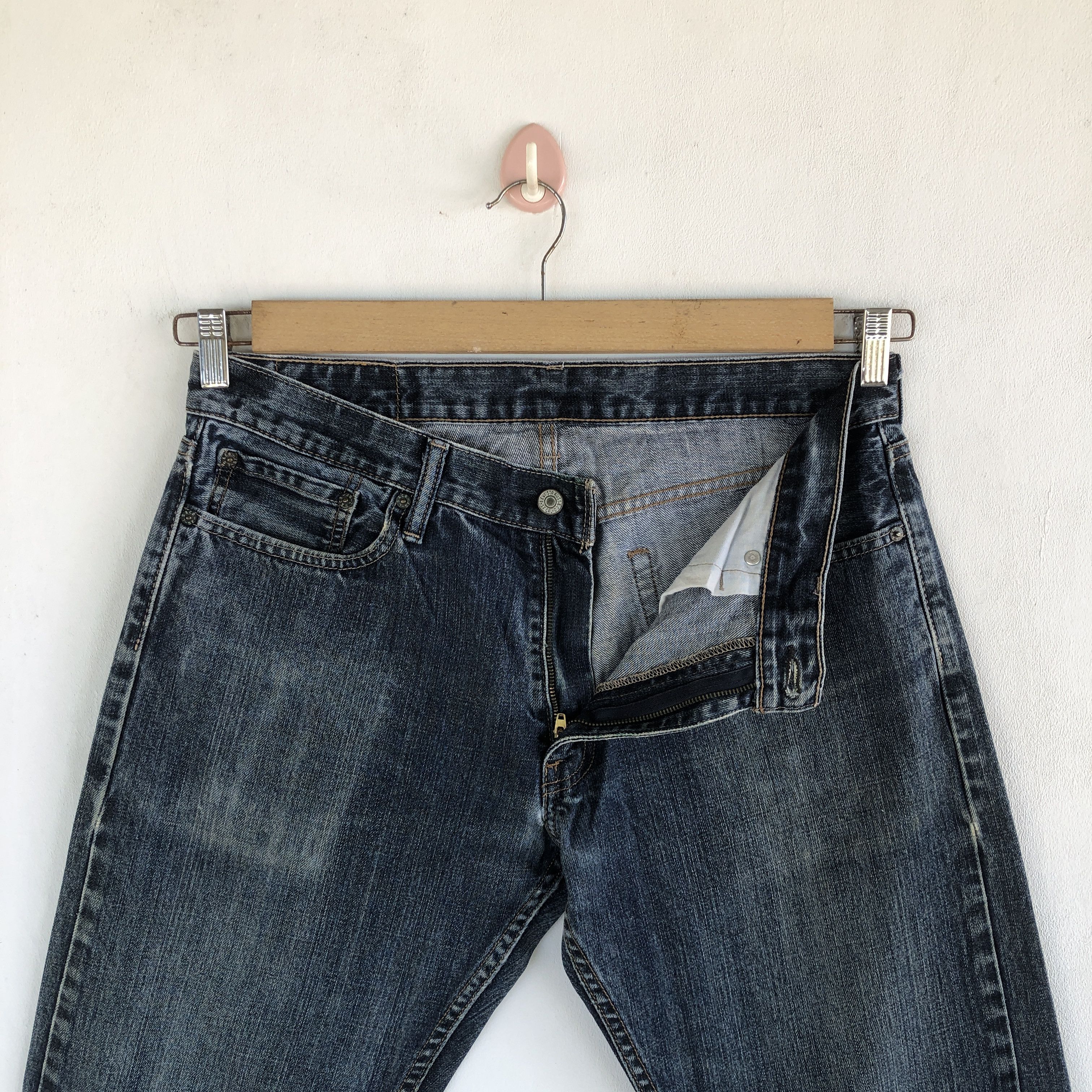 Levi's Vintage Levis Distressed Jeans Levi's 514 Faded Denim Size US 32 / EU 48 - 5 Thumbnail