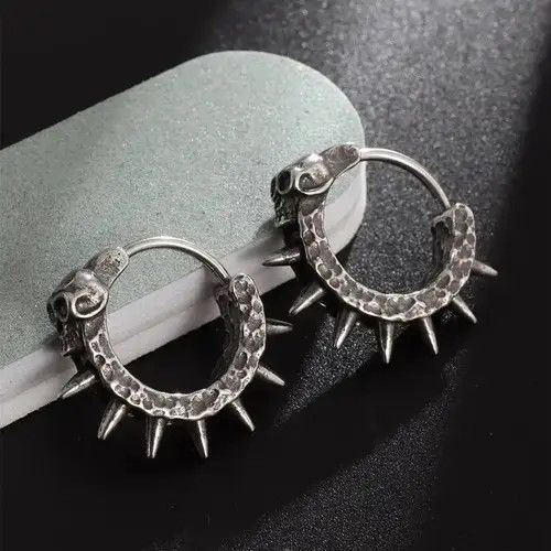 Other Black Skull Rivet Earrings Size ONE SIZE - 3 Thumbnail