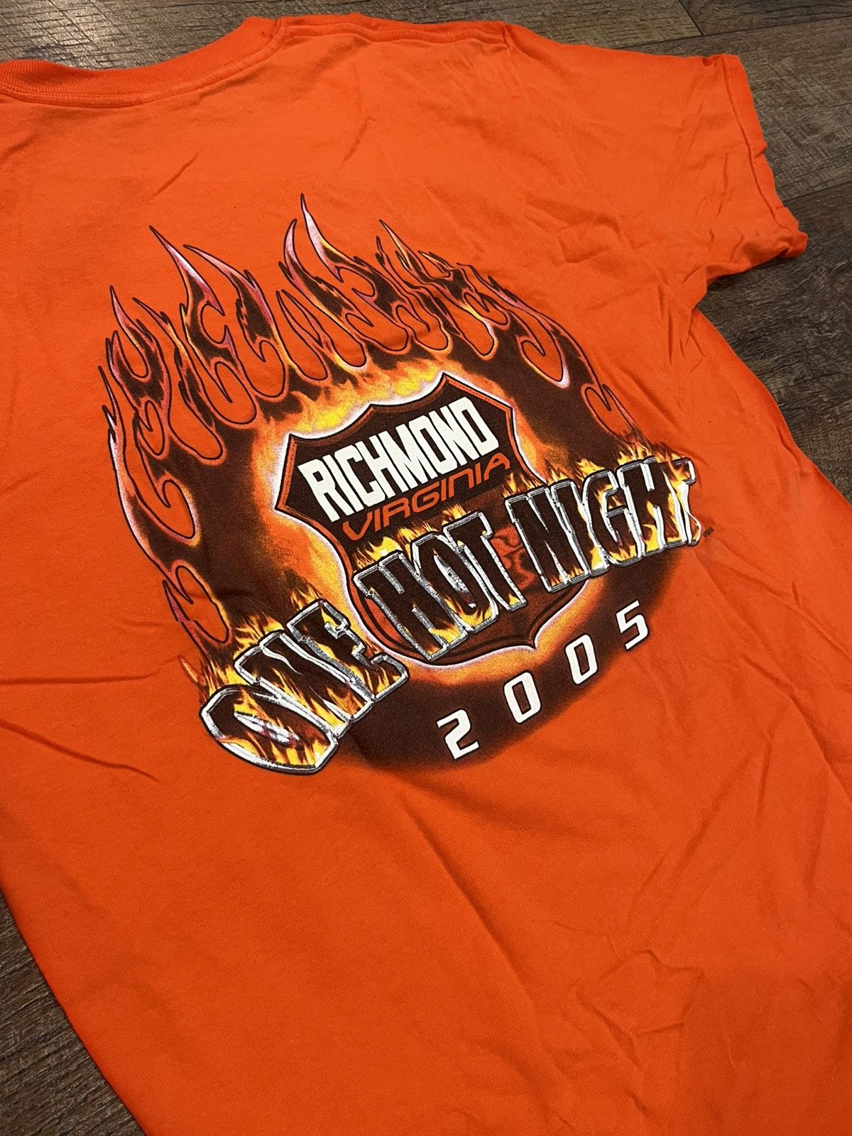 Harley Davidson Vintage 2005 Big Flames Shield Logo Biker Graphic Tee Y2k Size US L / EU 52-54 / 3 - 3 Thumbnail