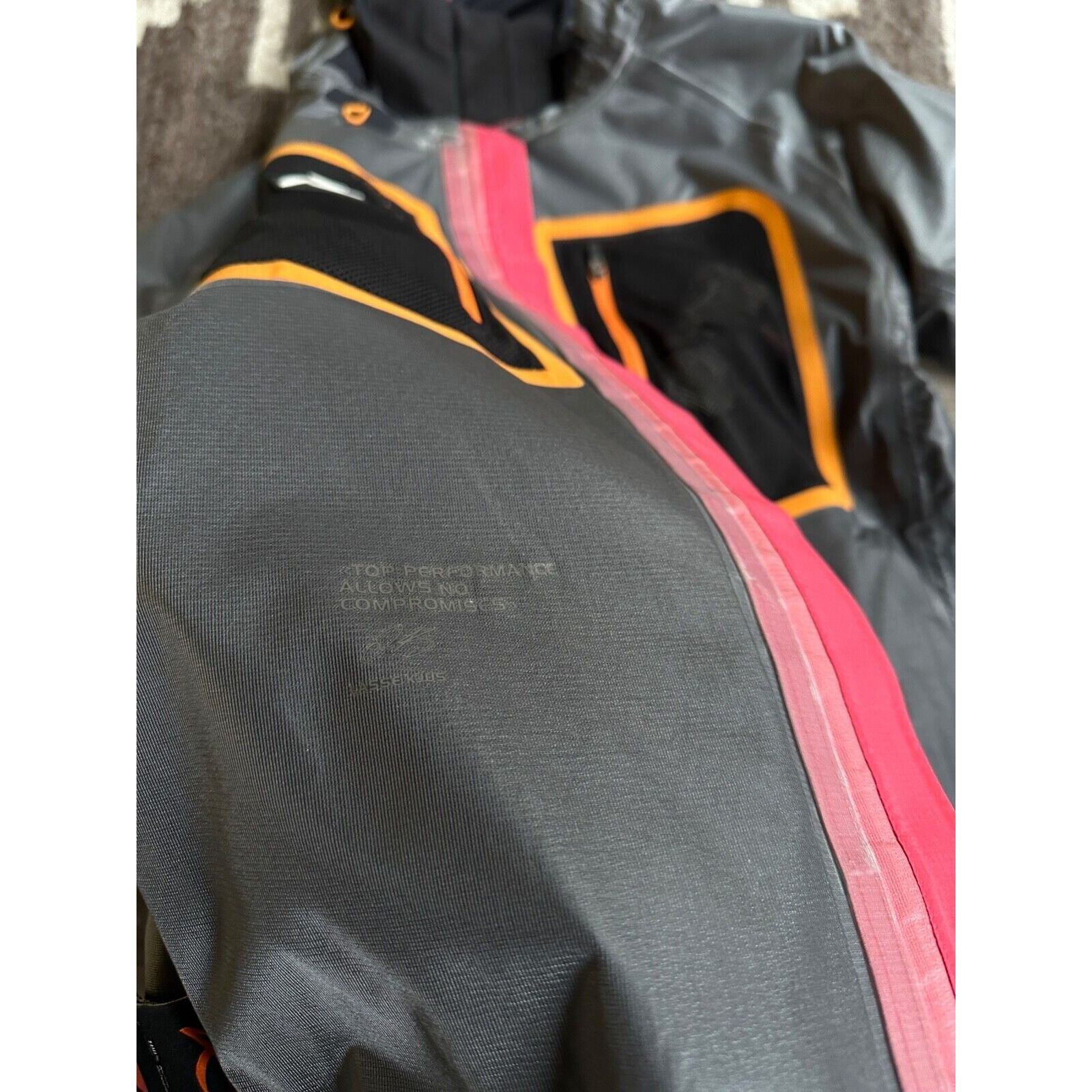 KJUS Kjus Waterproof Windproof Ski Jacket 8466AC Size L / US 10 / IT 46 - 12 Thumbnail