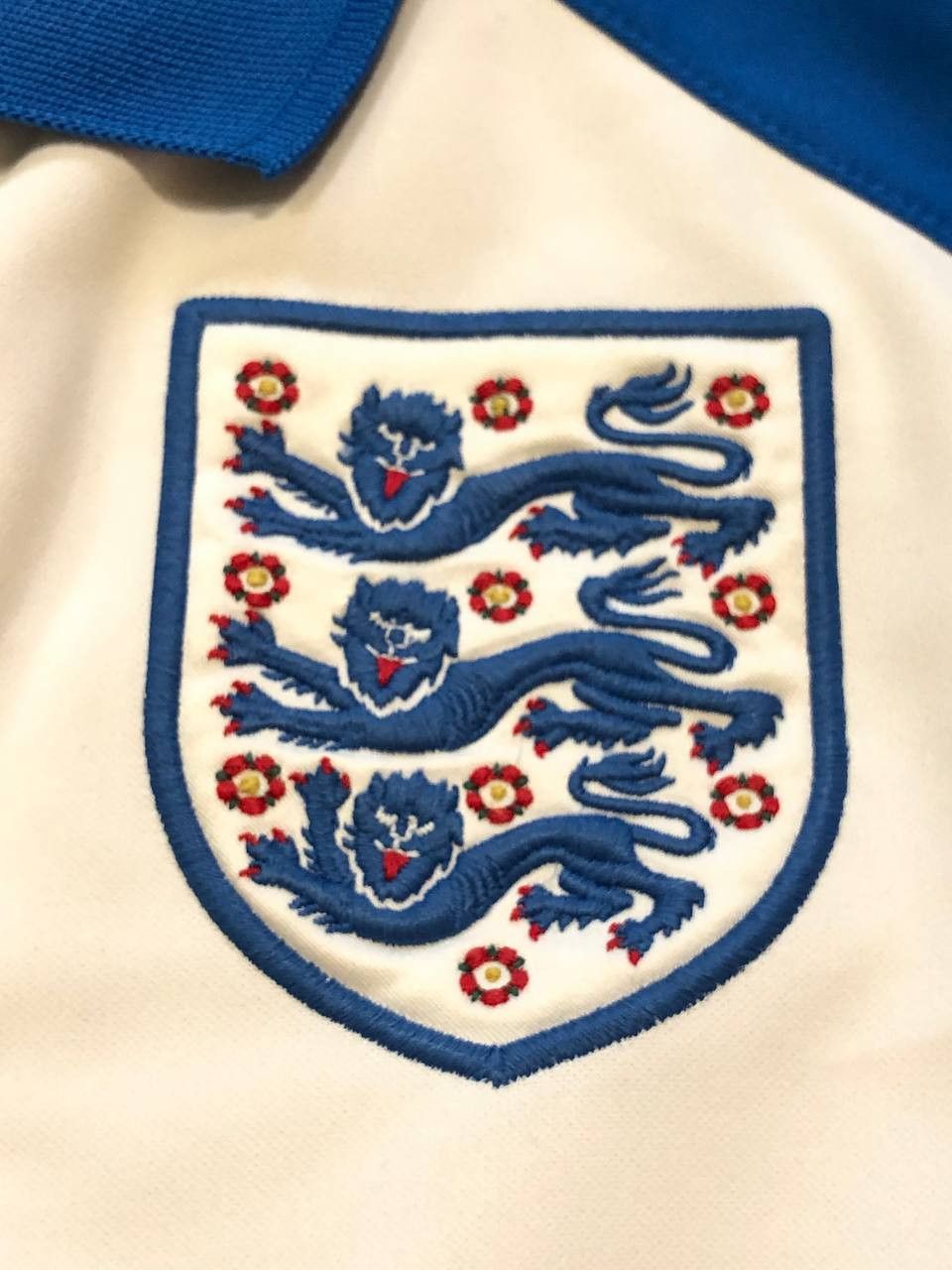 Umbro Vintage Streetwear T-Shirt Umbro white England football Size US L / EU 52-54 / 3 - 8 Thumbnail