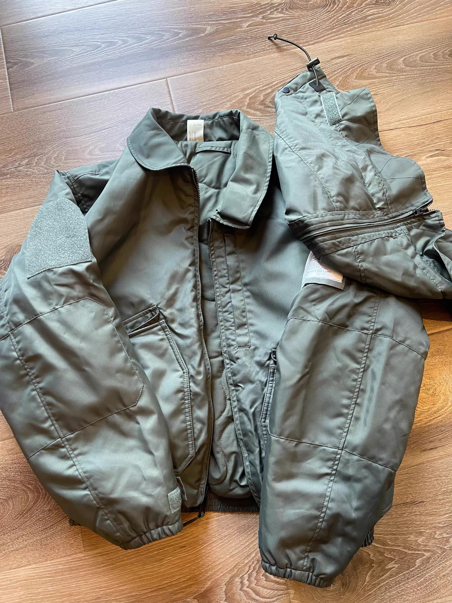 N.Hoolywood N.HOOLYWOOD x Alpha 24aw Detachable Hood Olive Green Flight Jacket 38 Size US M / EU 48-50 / 2 - 4 Thumbnail