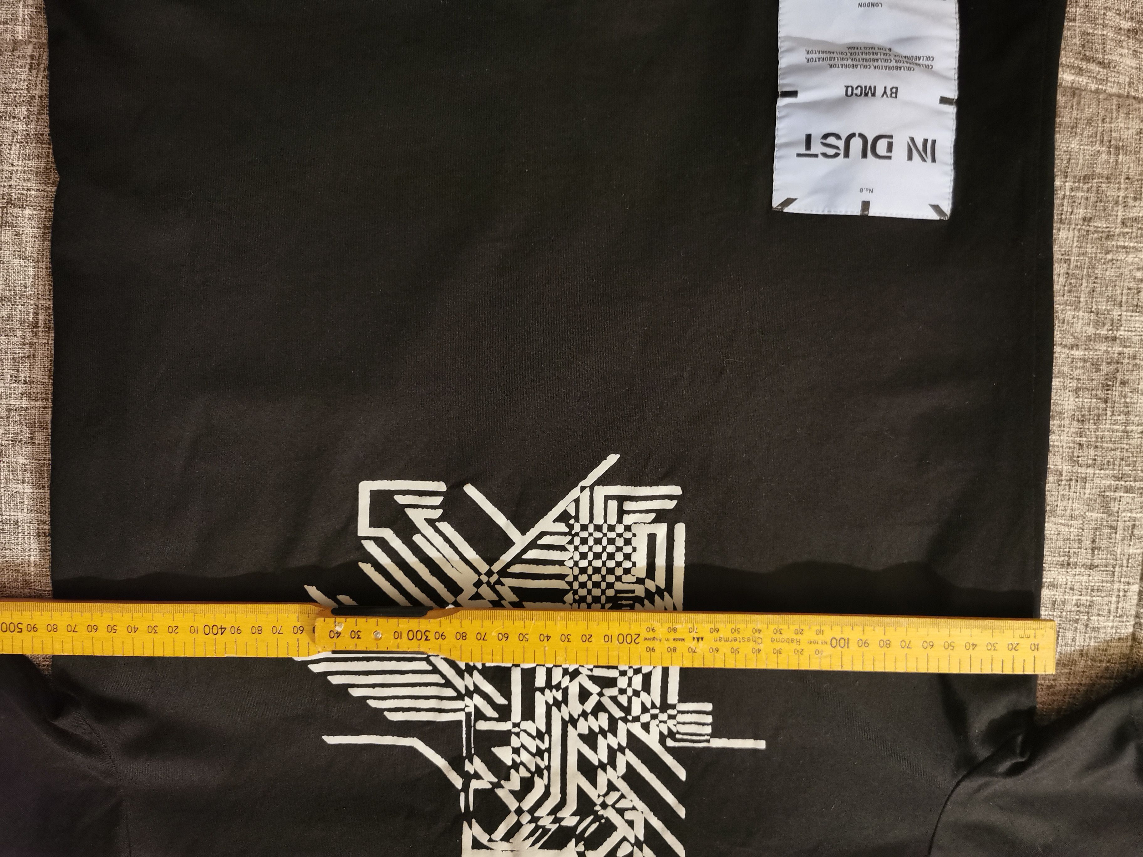 McQ Alexander McQueen MCQ t shirt. McQ Alexander McQueen No. 8 IN DUST Size US S / EU 44-46 / 1 - 7 Thumbnail
