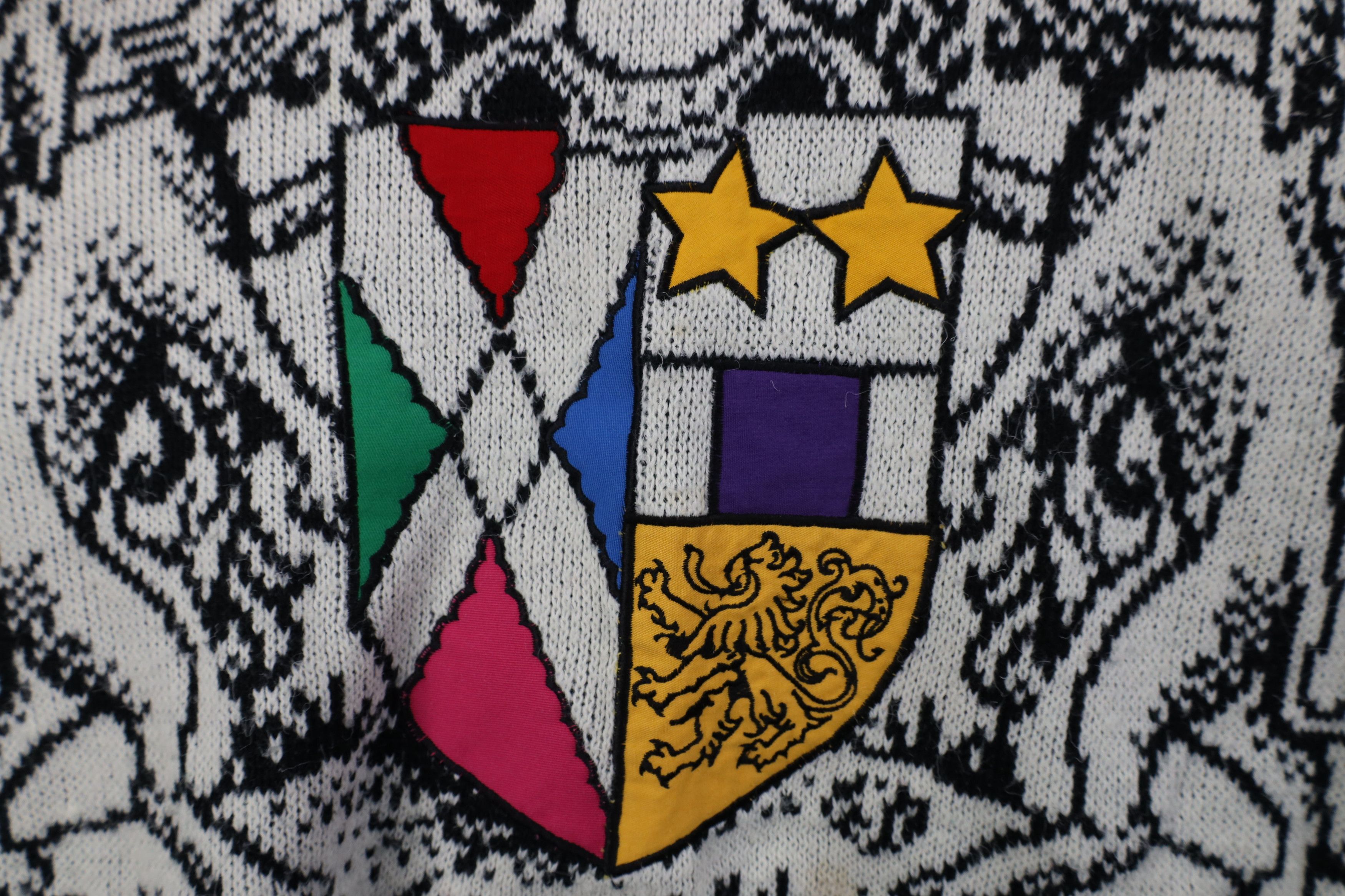 Vintage Vintage 90s Streetwear Coat of Arms Knit Crewneck Sweater Size S / US 4 / IT 40 - 7 Thumbnail