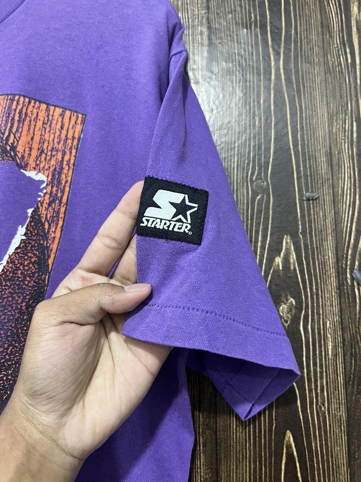 NBA × Vintage Vintage 90s Phoenix Suns NBA OG Logo Tshirt Size US L / EU 52-54 / 3 - 7 Thumbnail