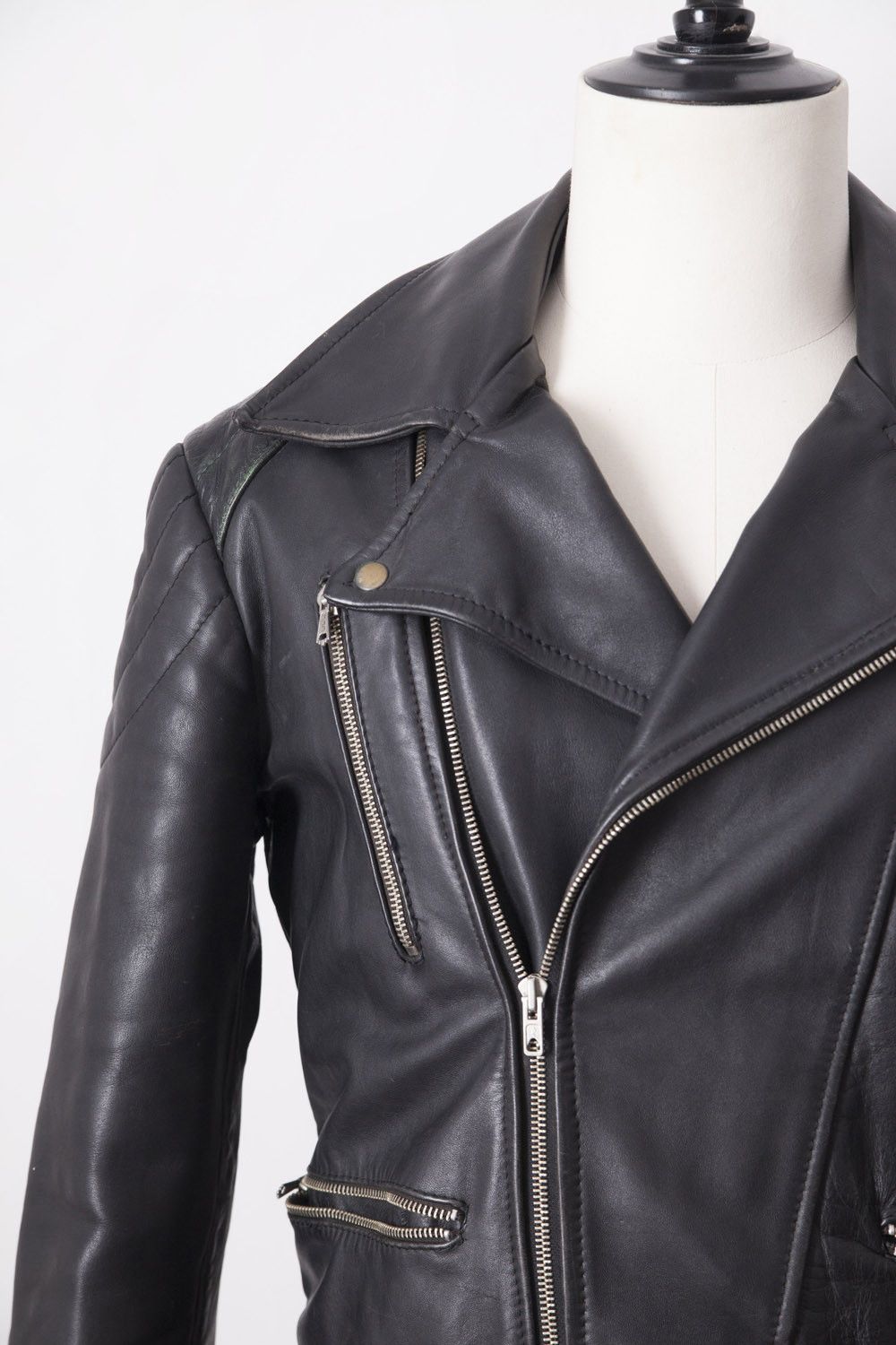 Vintage Vintage black leather biker jacket Size US M / EU 48-50 / 2 - 4 Thumbnail