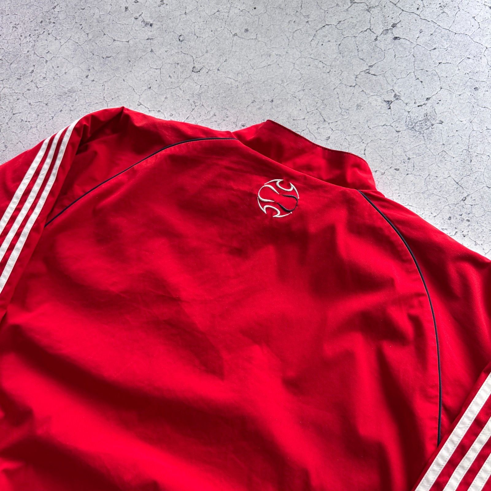 Adidas Vintage Adidas Fc Bayern Munchen Reversible Jacket Soccer Size US L / EU 52-54 / 3 - 22 Thumbnail