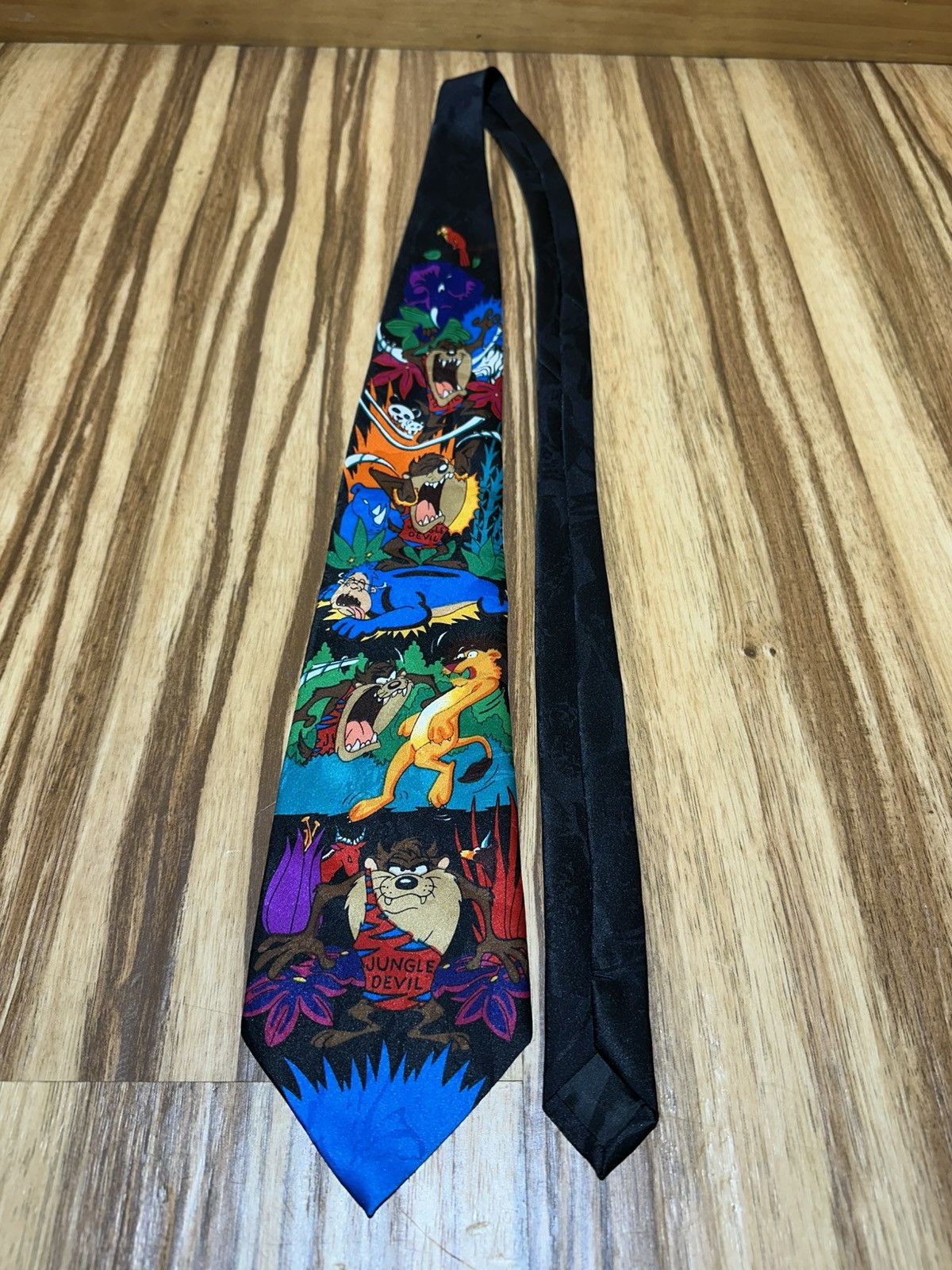 Warner Bros 1993 looney toons Cartoon Taz the Jungle Devil Necktie Size ONE SIZE - 1 Thumbnail