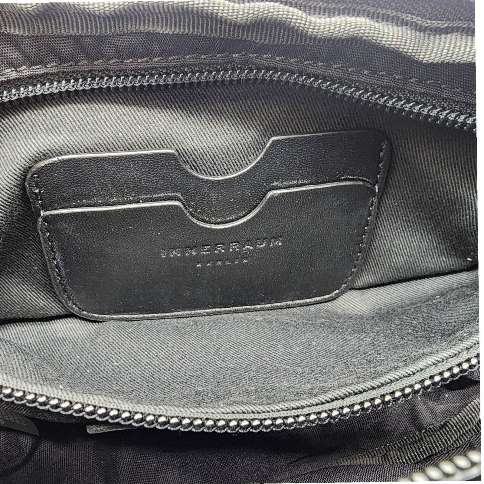 Black Object I30 Crossbody Bag | INNERRAUM - Antonia