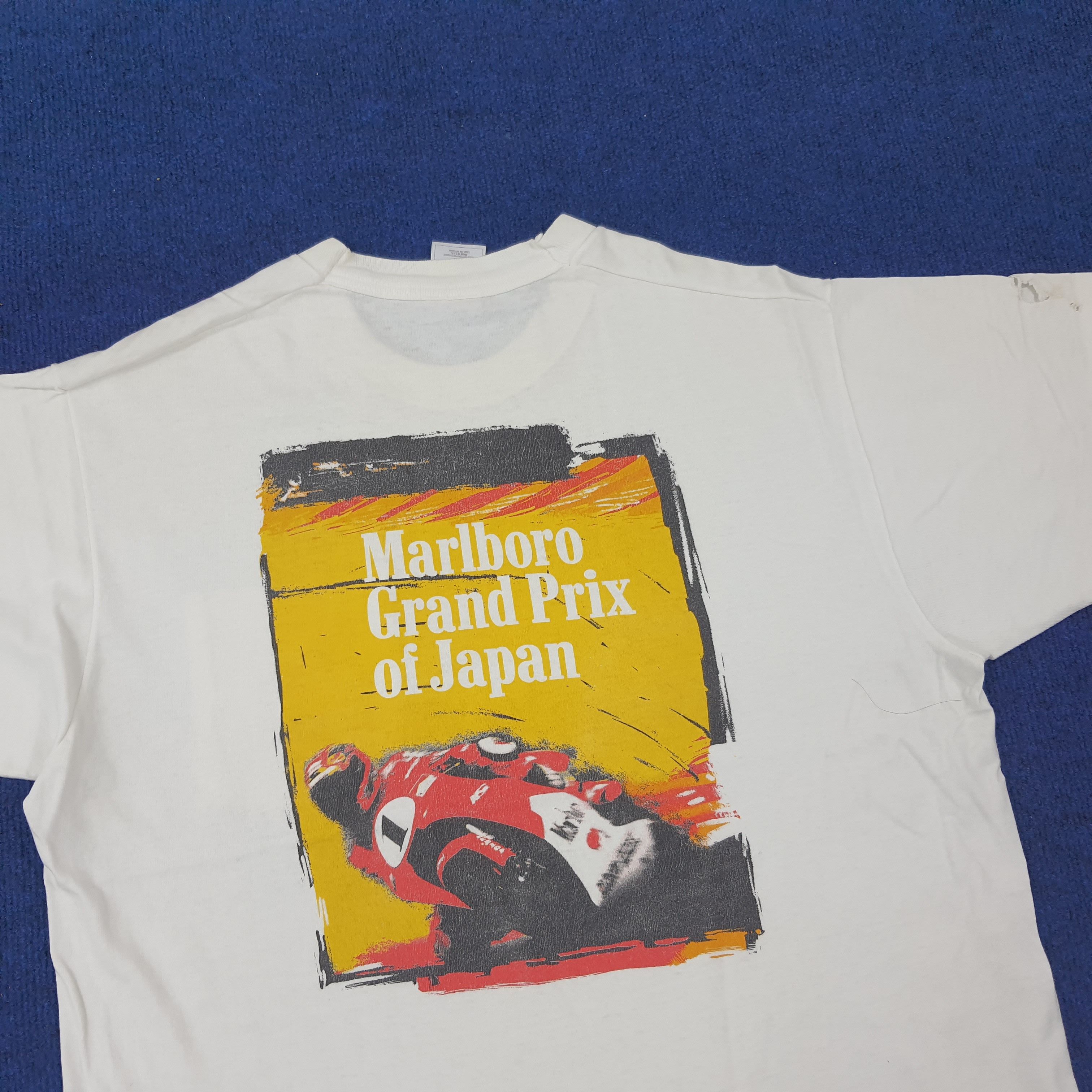 Marlboro × Vintage Vintage Marlboro Grand Prix of Japan GP Racing Team Tshirt Size US L / EU 52-54 / 3 - 2 Thumbnail