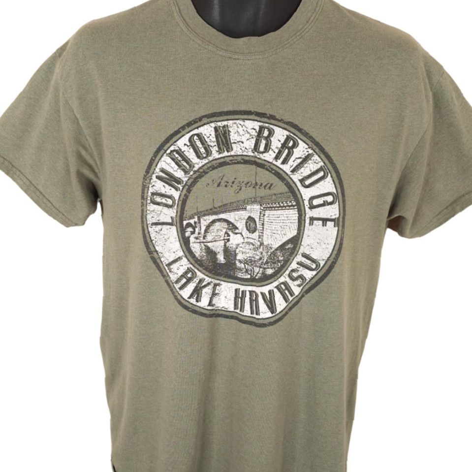 Gildan Gildan London Bridge T Shirt Mens M Green Travel Tee Arizona Tour souvenir Graphic Tee Shirt Size US M / EU 48-50 / 2 - 2 Thumbnail