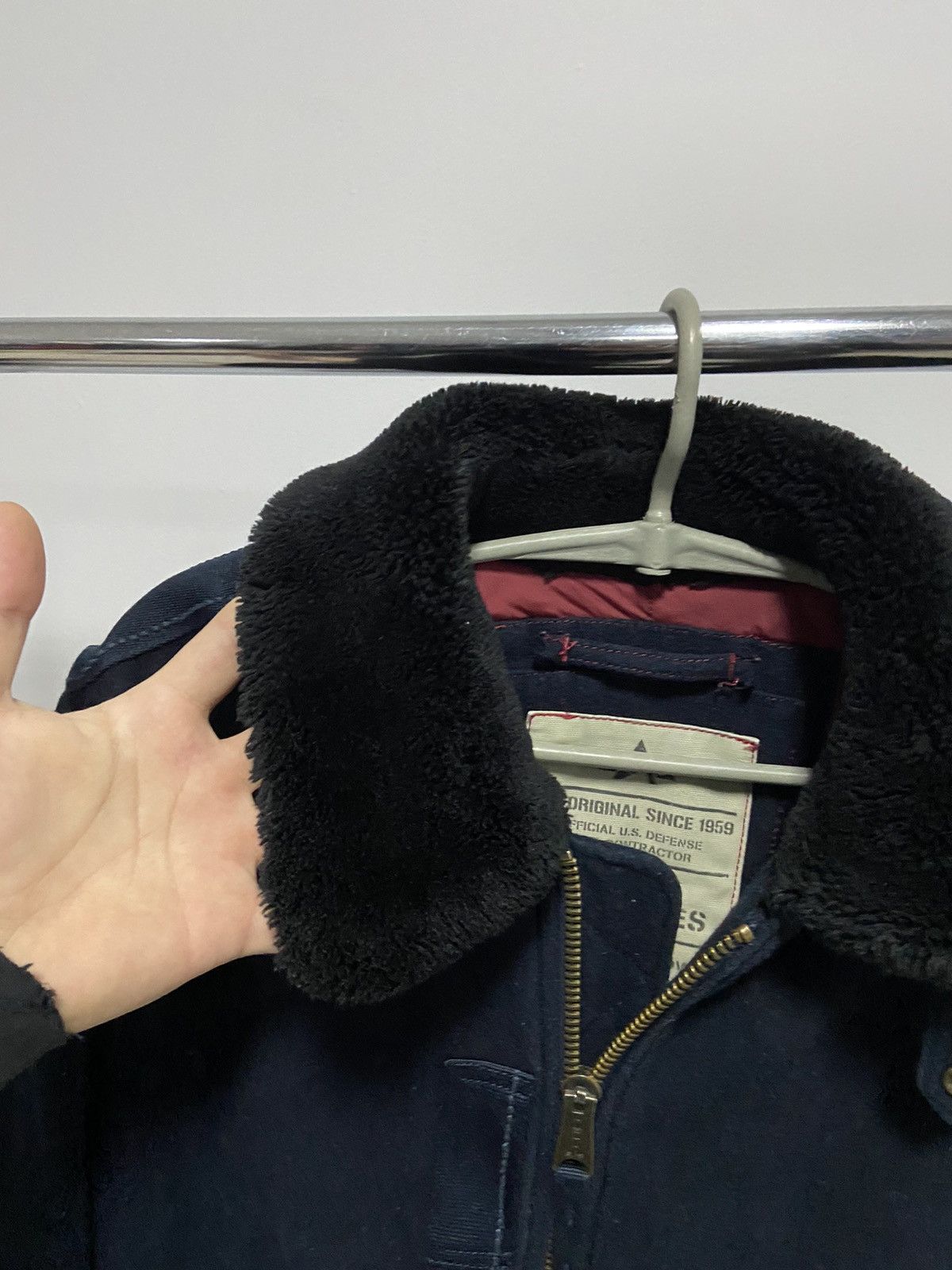 Alpha Industries × Vintage Alpha industries bomber zip red stripe fur collar vintage Size US S / EU 44-46 / 1 - 5 Thumbnail