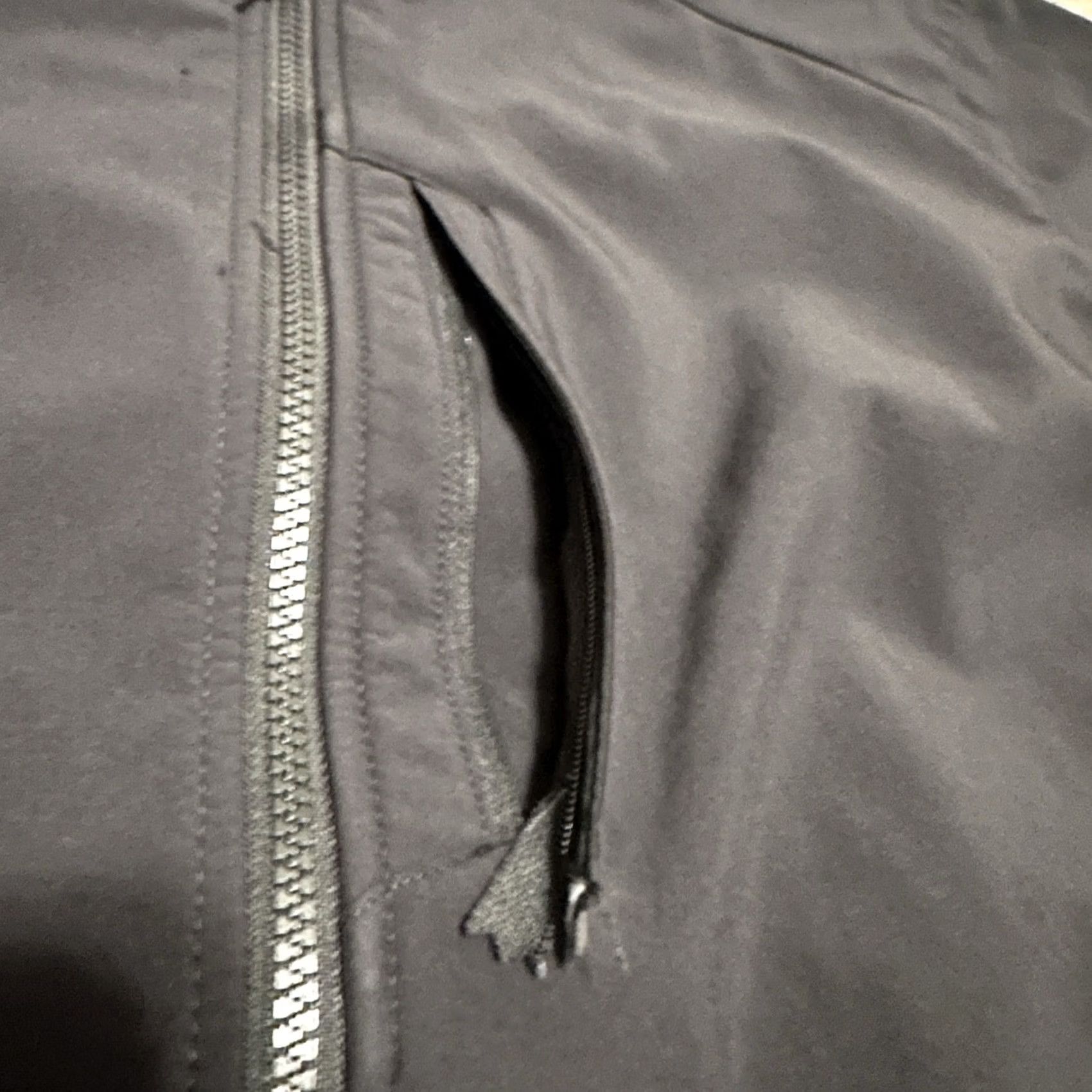 Helly Hansen Helly Hansen Paramount Jacket Mens XL Black Softshell Full Zip Outdoor Hiking Exterior Logo Embroidered Size US XL / EU 56 / 4 - 2 Thumbnail