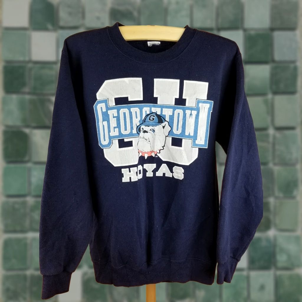 NCAA VINTAGE 90' GEORGETOWN HOYAS NCAA BLUE SWEATSHIRT SZ LARGE Mens Sweatshirt Blue 90s Georgetown Hoyas NCAA Sweatshirt L Mens Size US L / EU 52-54 / 3 - 1 Thumbnail
