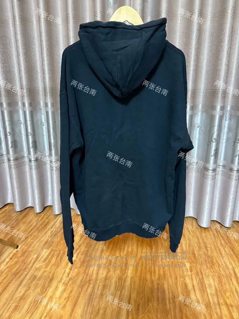 Vetements Vetements Cut-Out Hoodie Size US L / EU 52-54 / 3 - 2 Thumbnail