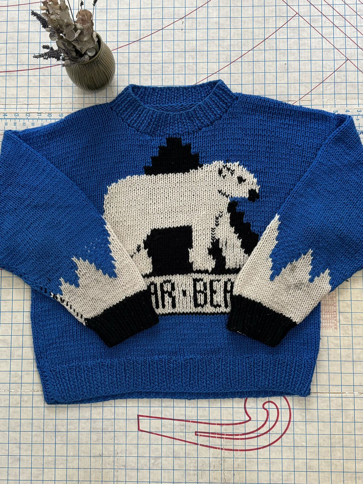 Vintage Vintage 60’s Polar Bear Hand Knit Sweater Fits XL Blue Size US XL / EU 56 / 4 - 3 Thumbnail