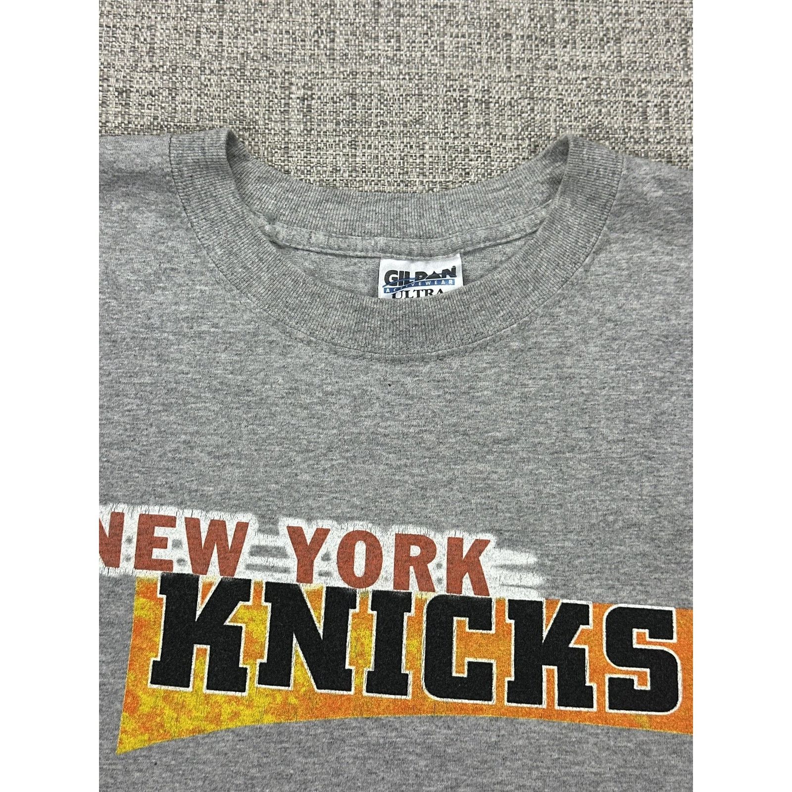 Gildan New York Knicks Shirt XL Dunking Skyline 98 99 Double Sided Size US XL / EU 56 / 4 - 7 Thumbnail