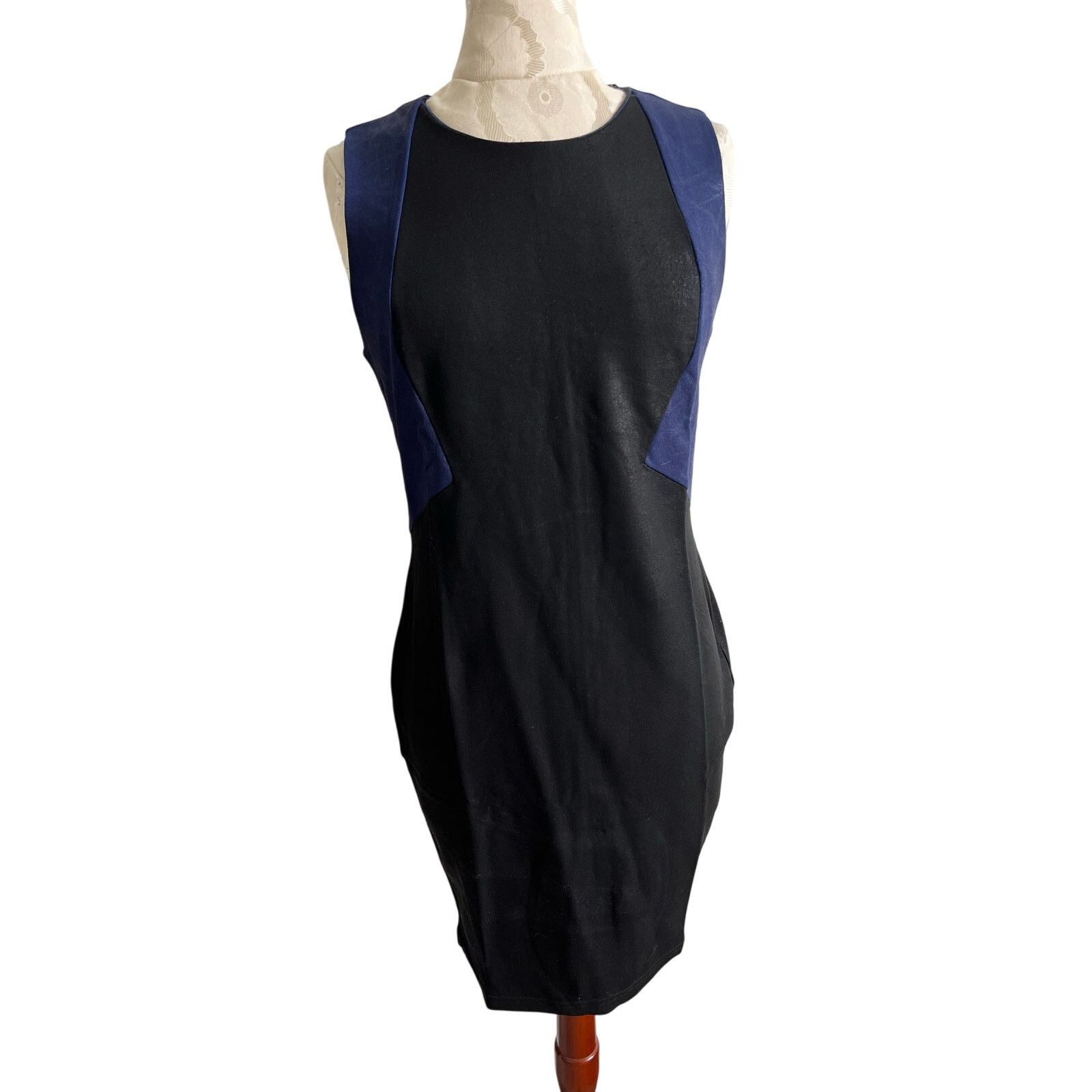 Krisa Krisa Sleeveless Colorblock Knee Length Dress NWT Medium Size M / US 6-8 / IT 42-44 - 1 Thumbnail
