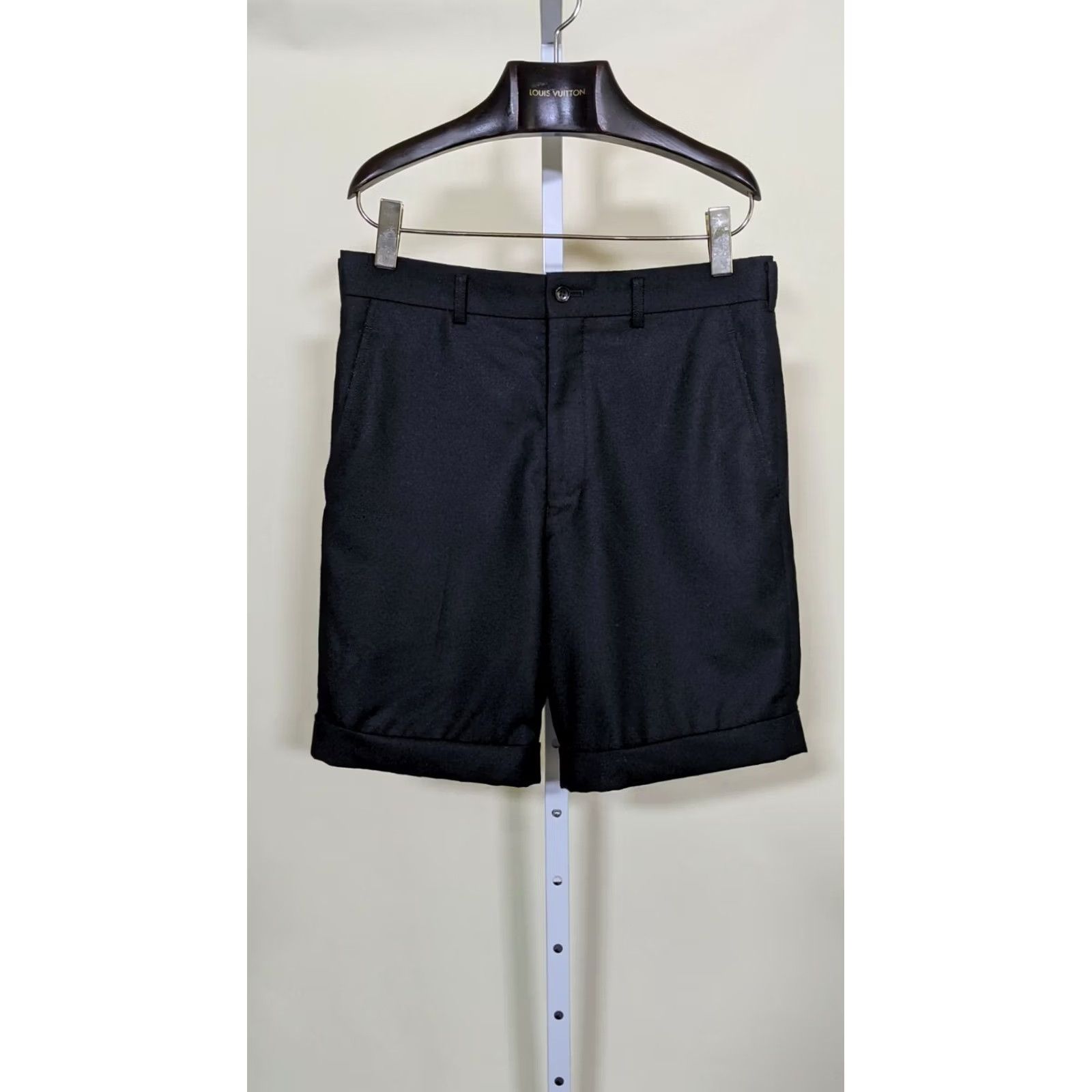 Comme des Garcons Girl VINTAGE Comme Des Garcons Homme Plus 2016 Black Wool Roll Cuff Shorts S Japan Mens Shorts Wool Black S 2010s Size US 29 - 2 Thumbnail