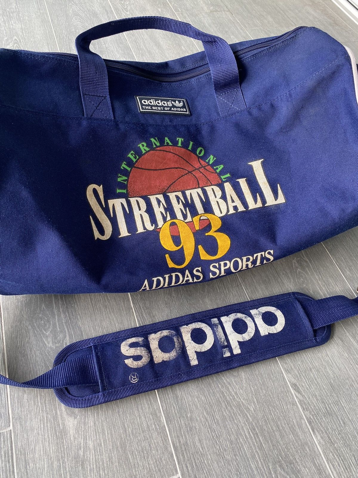 Adidas × Vintage Vintage 90’s Adidas International Streetball Duffle Bag Size ONE SIZE - 7 Thumbnail