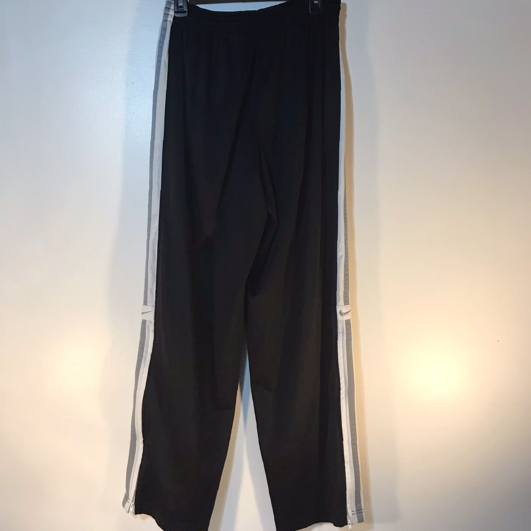 Nike VINTAGE Nike Men's Active Pants Size M Black Straight Fit Lightweight Breathable Casual Sportswear Size US 31 - 2 Thumbnail