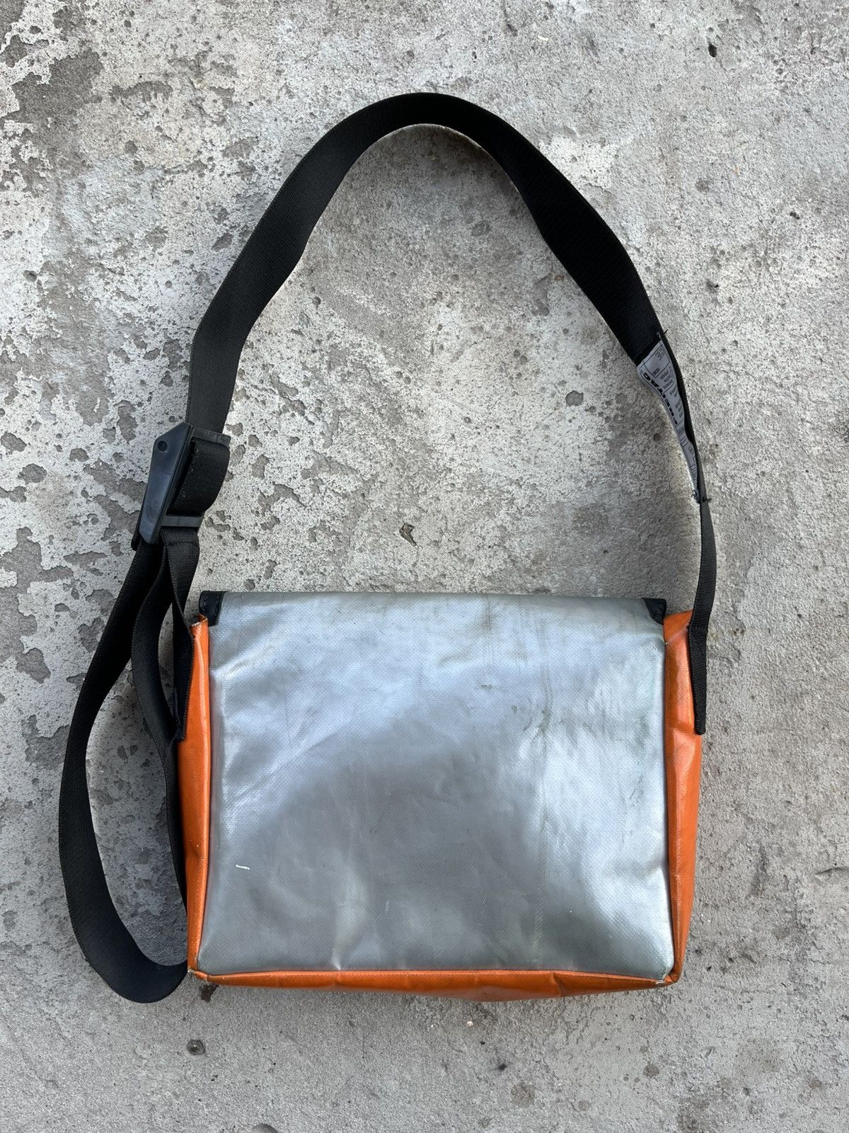 Freitag Vintage Freitag F11 Lassie Recycled Messenger Bag Crossbody Size ONE SIZE - 15 Thumbnail