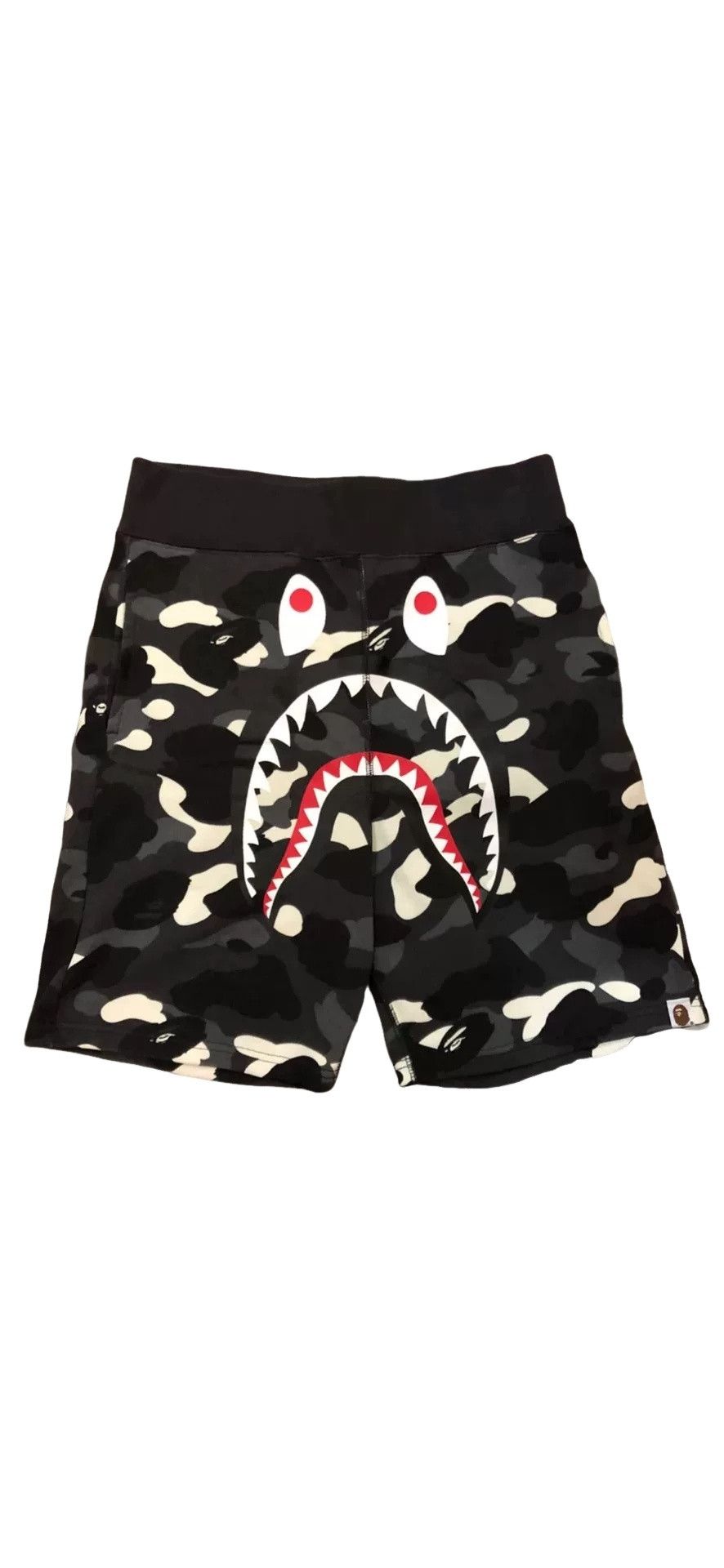 Bape BAPE Camo Shark Face Shorts Size M Size US 32 / EU 48 - 1 Thumbnail
