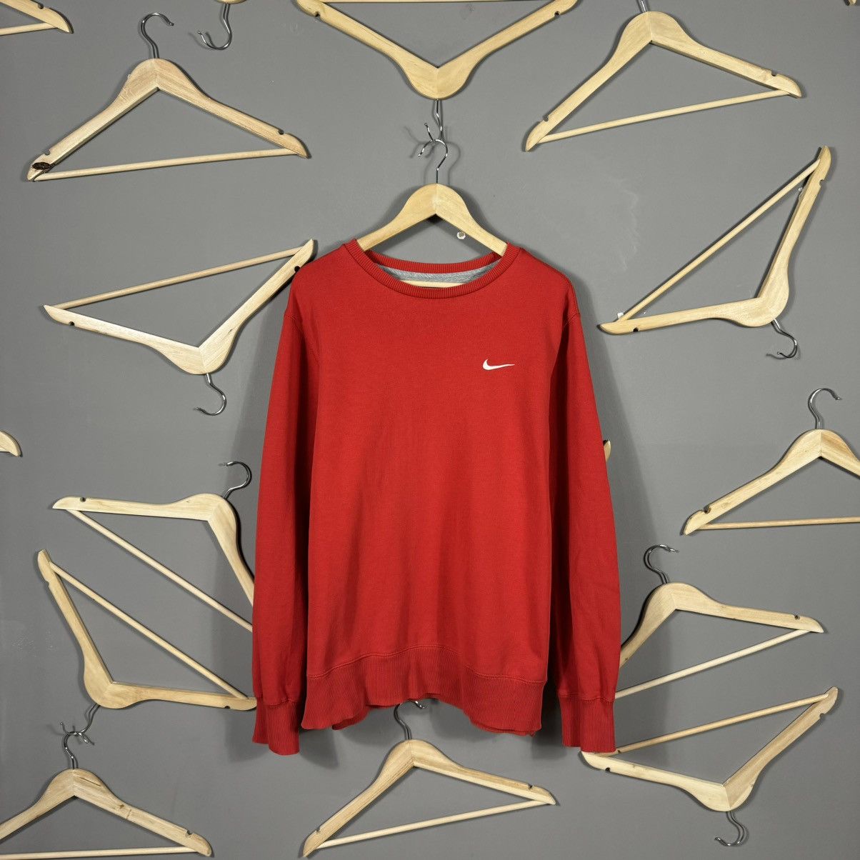 Nike × Vintage Nike 2012 Red Crewneck Sweatshirt Size US XL / EU 56 / 4 - 1 Thumbnail