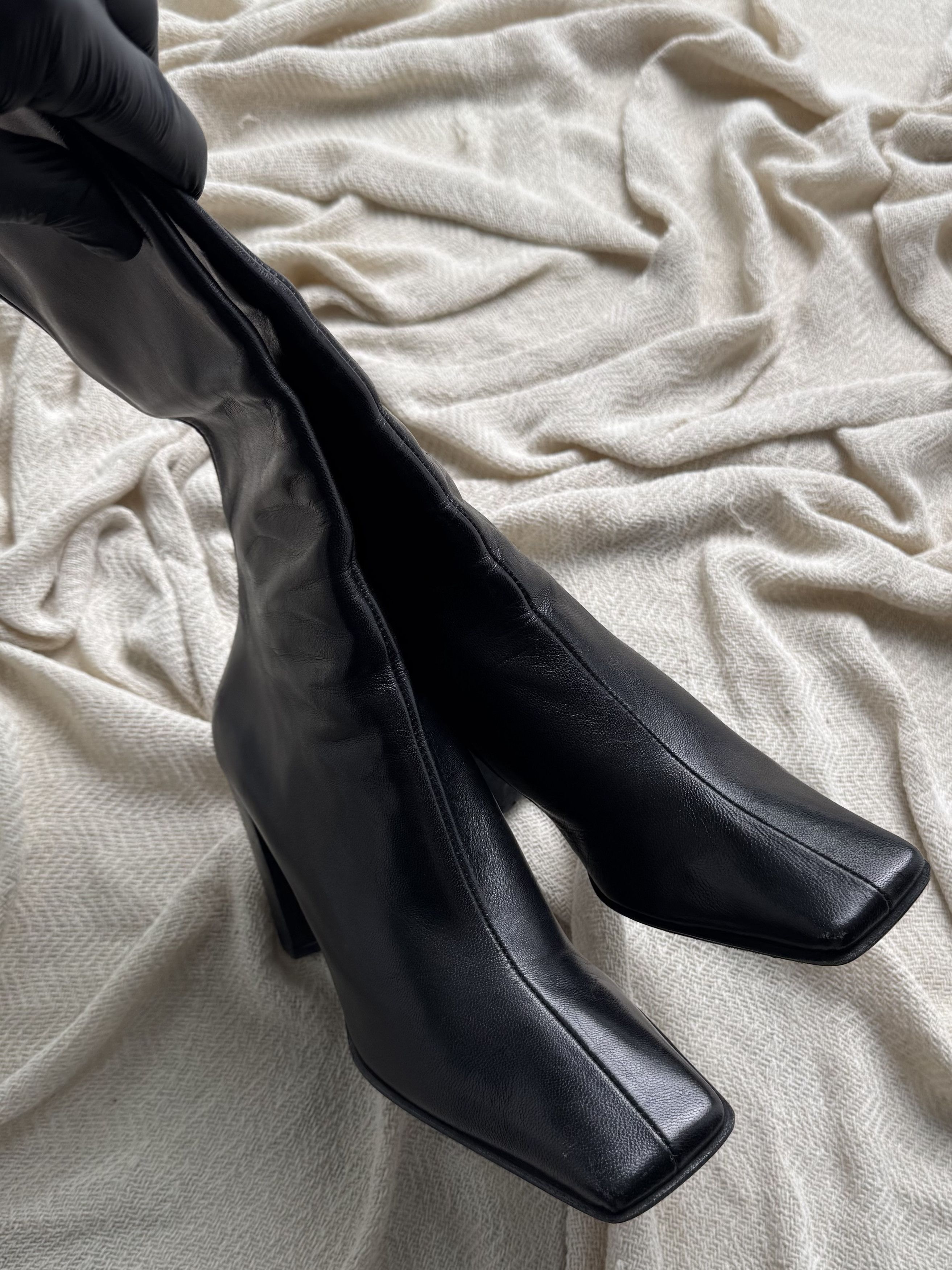 Vintage Vintage Leather Knee High Square Toe High Heel Zip Boots Size US 6 / IT 36 - 8 Thumbnail