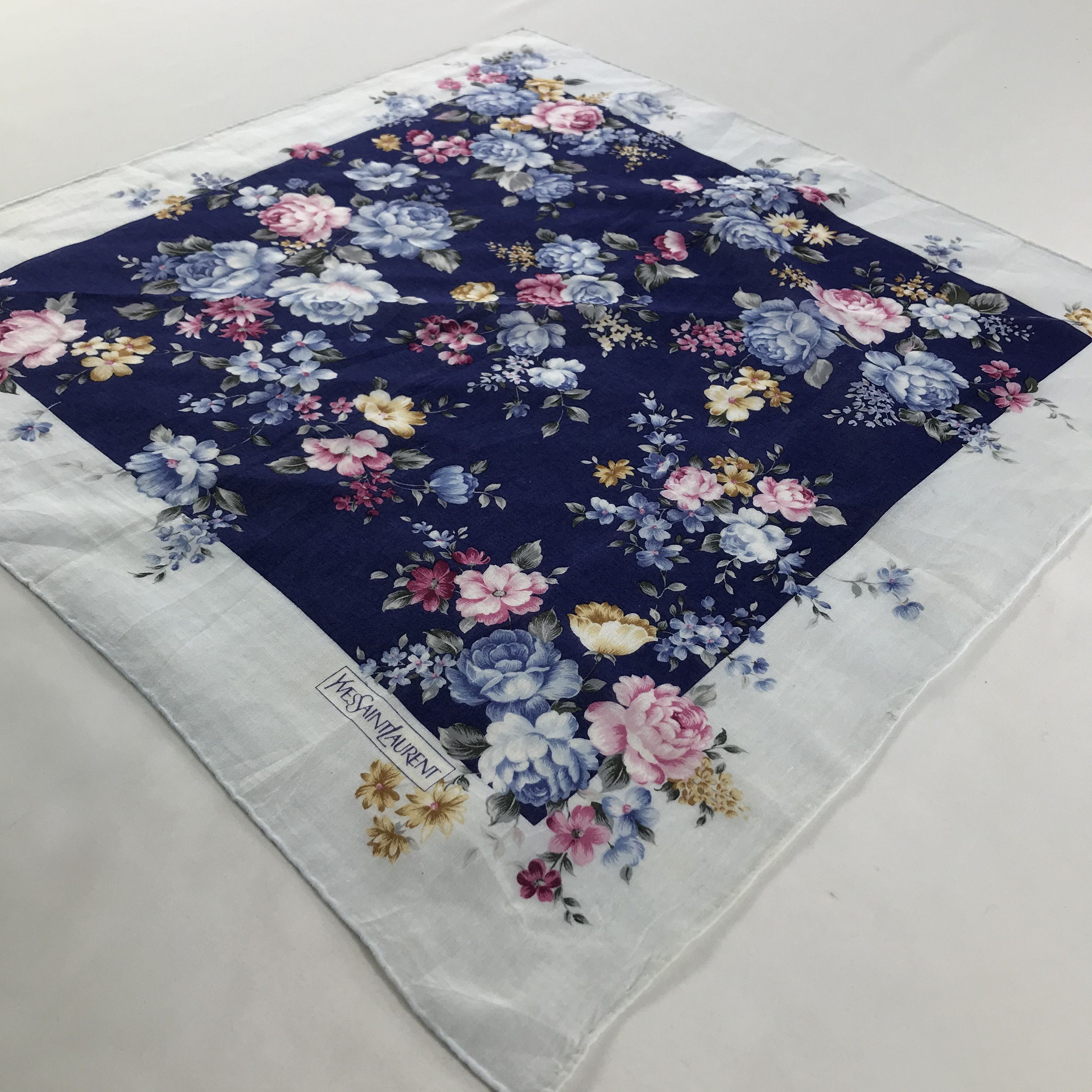 Vintage Yves Saint Laurent Bandana / Handkerchief/Neckerchief -S1205 Size ONE SIZE - 2 Thumbnail