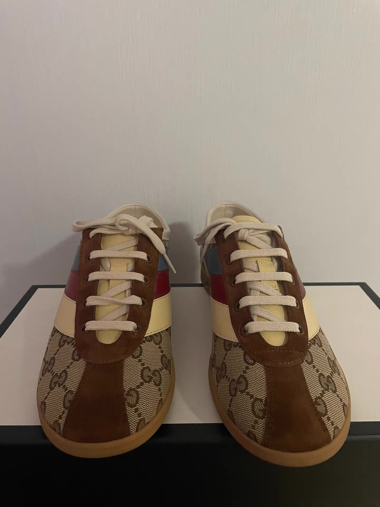 Gucci Gucci Bee Monogram Retro Sneakers Ｑ21 Size US 7.5 / EU 40-41 - 2 Thumbnail