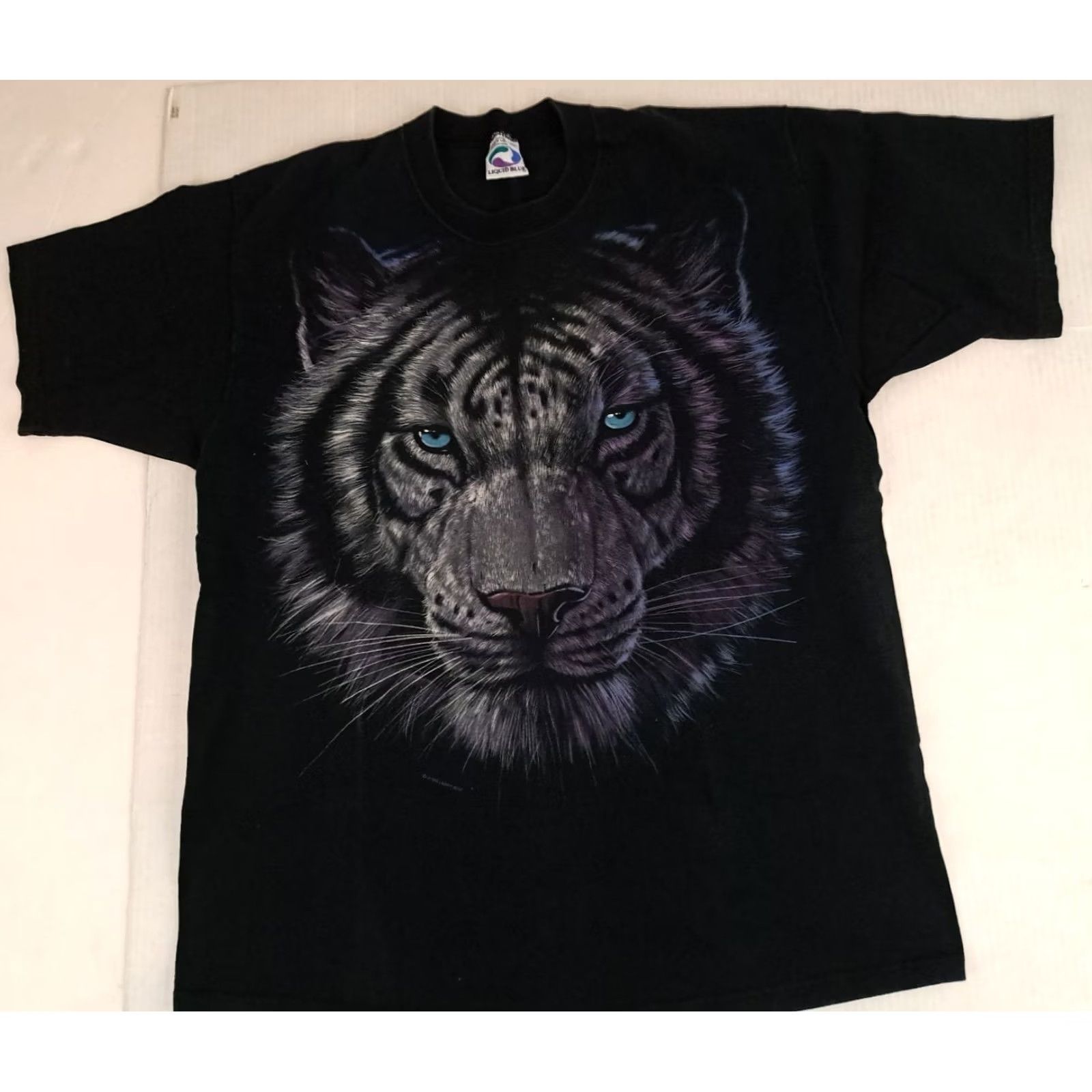 Liquid Blue VINTAGE Wildlife Snow Tiger Front & Back Print Liquid Blue USA Made T-Shirt XL Size US XL / EU 56 / 4 - 3 Thumbnail