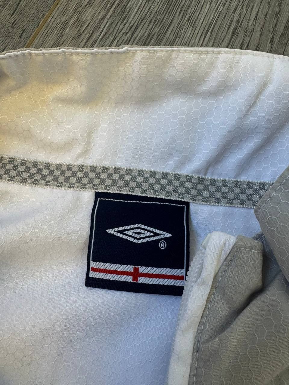 Umbro Vintage Umbro England soccer jacket size S logo 2004 Size US S / EU 44-46 / 1 - 5 Thumbnail