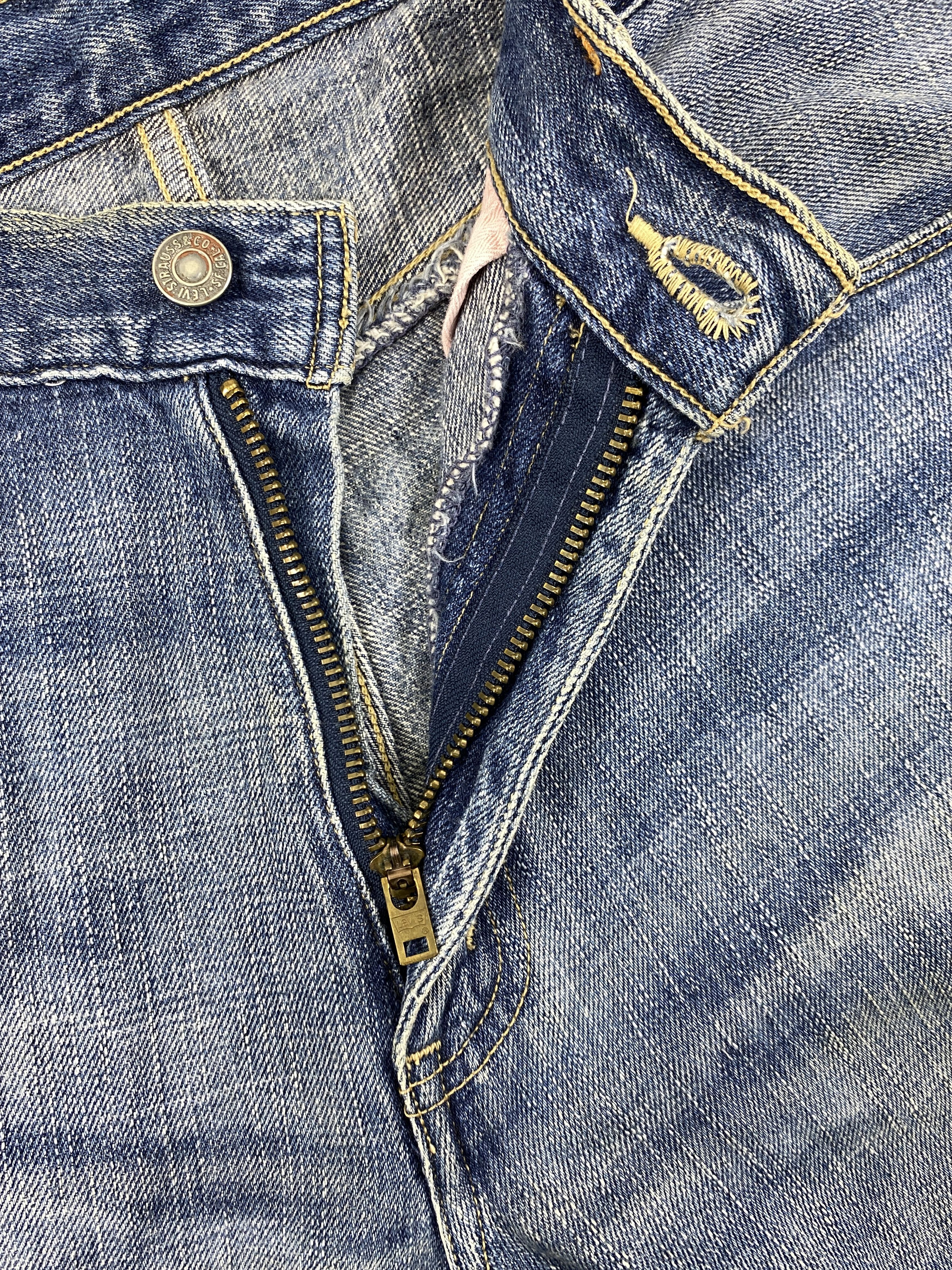 Distressed Blue Vintage Levi's 552 31x29 Denim -SJ190