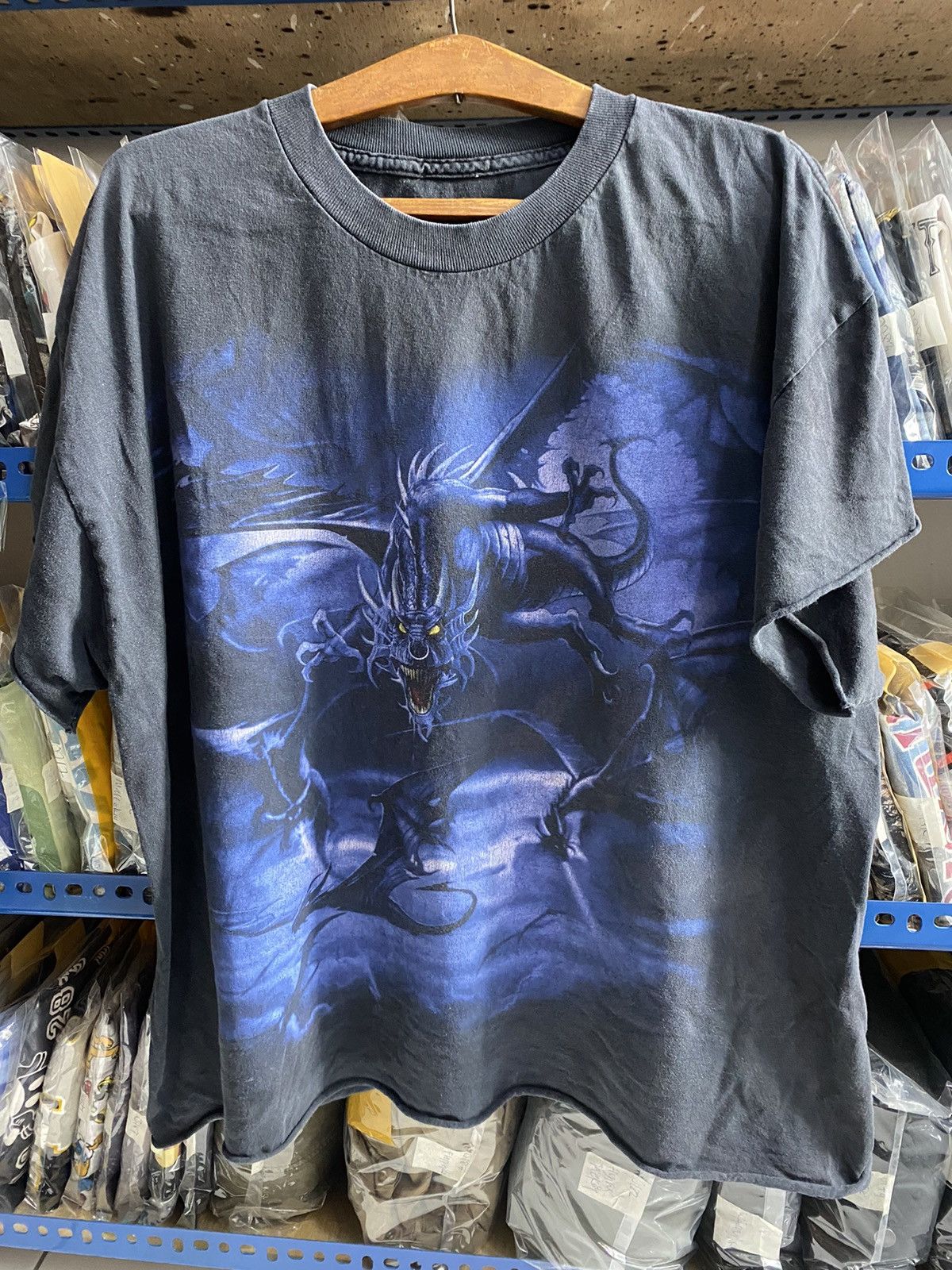 Liquid Blue DISTRESSED DRAGON BY LIQUID BLUE TSHIRT Size US XL / EU 56 / 4 - 1 Thumbnail