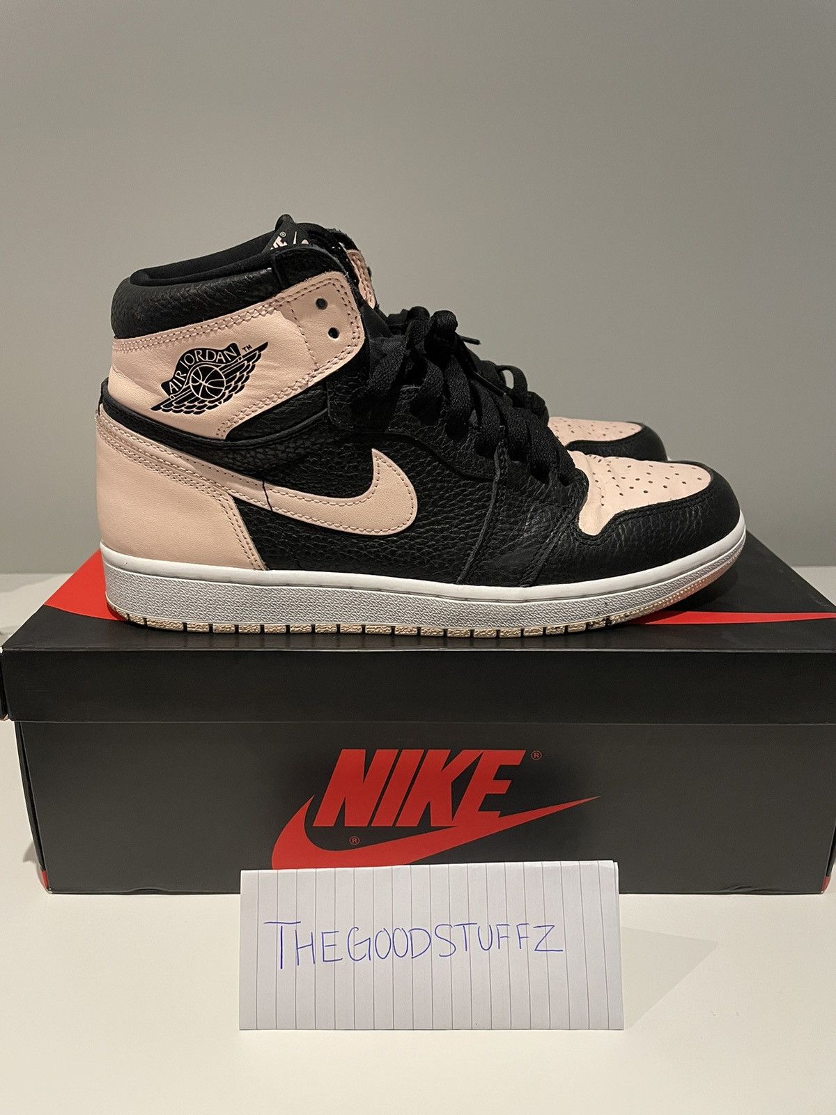 image of Jordan Nike Jordan 1 Crimson Tint Size 10 Shoes in Black, Men's