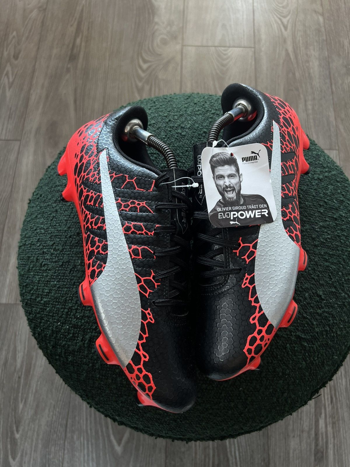 Puma Puma EvoPower 4 X Oliver Giroud Black/Red New Football Boots Size US 10.5 / EU 43-44 - 6 Thumbnail