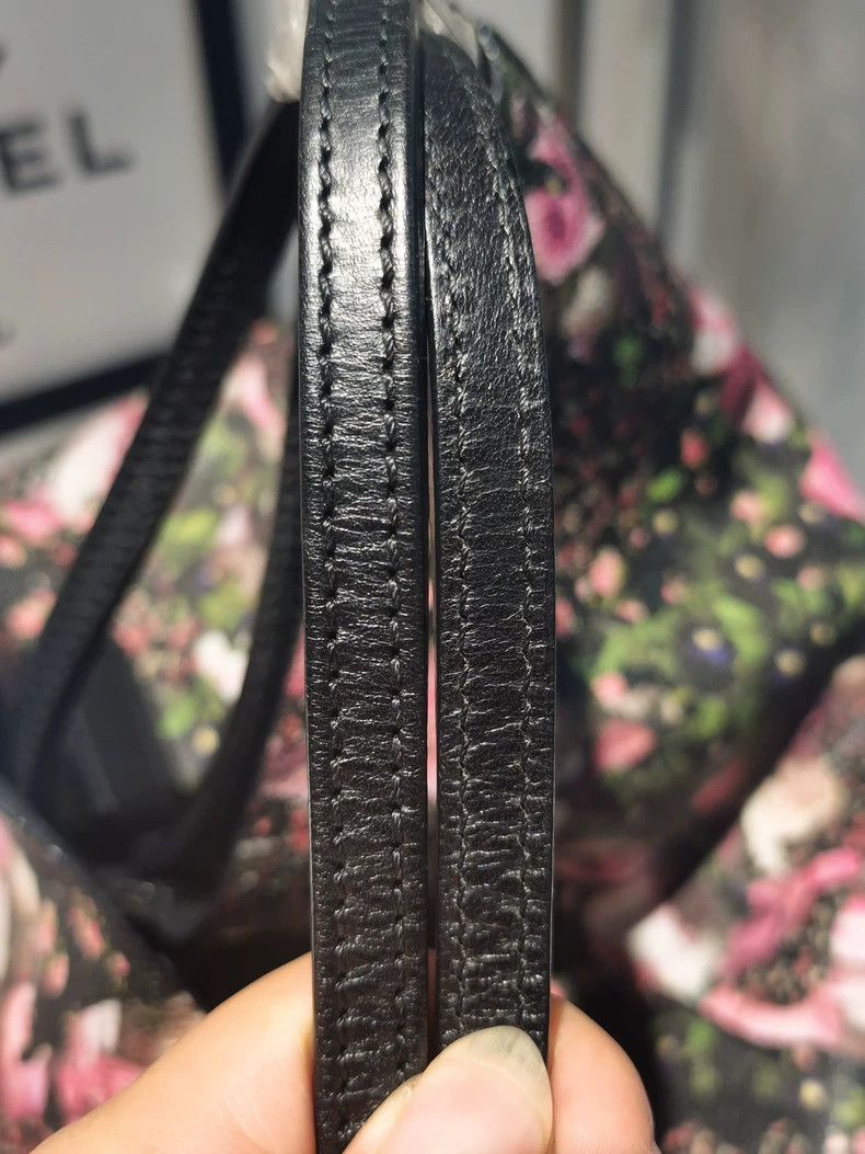 Givenchy Givenchy Large Tote with pockets, black leather handle Size ONE SIZE - 7 Thumbnail
