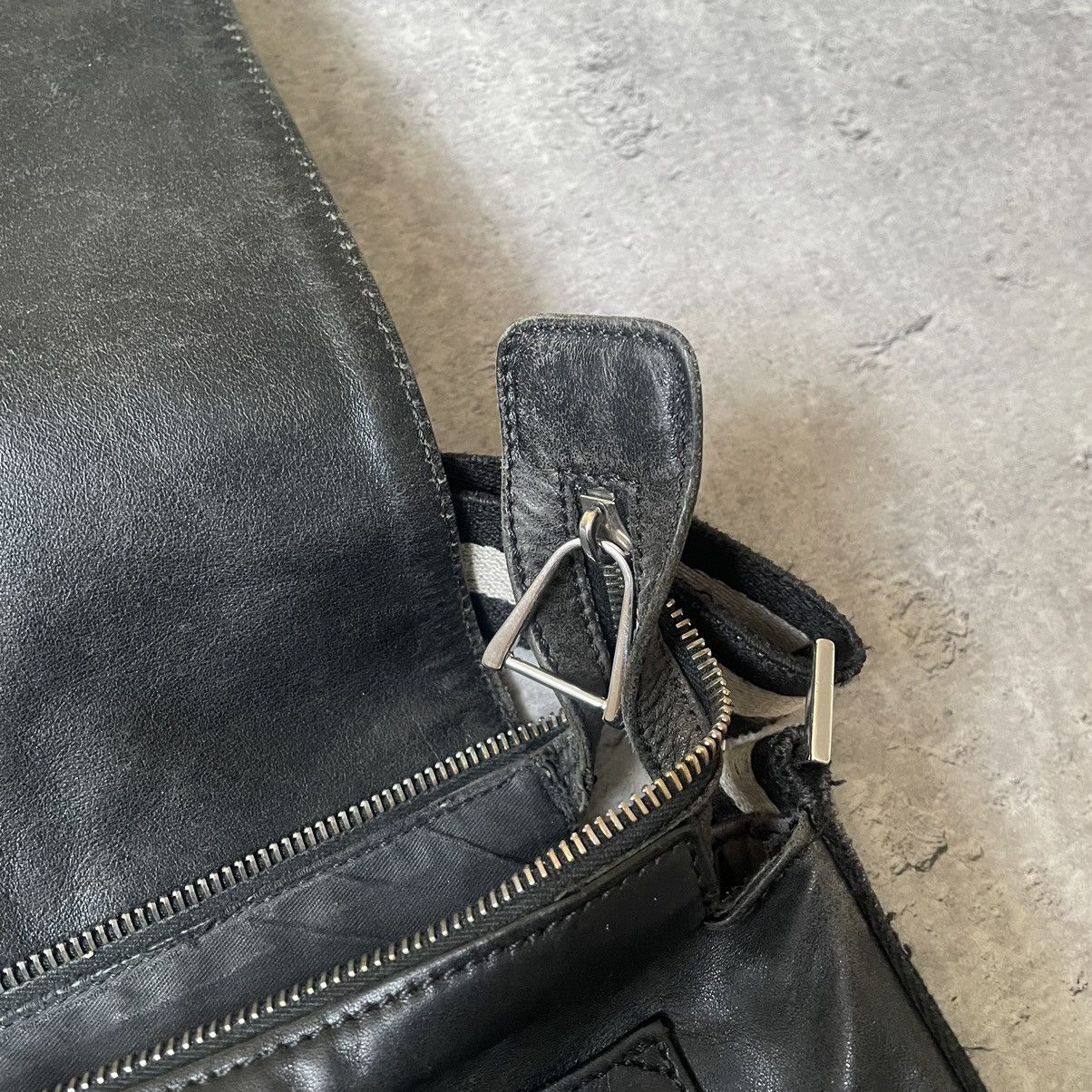 Bally × Genuine Leather Vintage Bally Leather Messenger Crossbody Shoulder Bag Size ONE SIZE - 6 Thumbnail