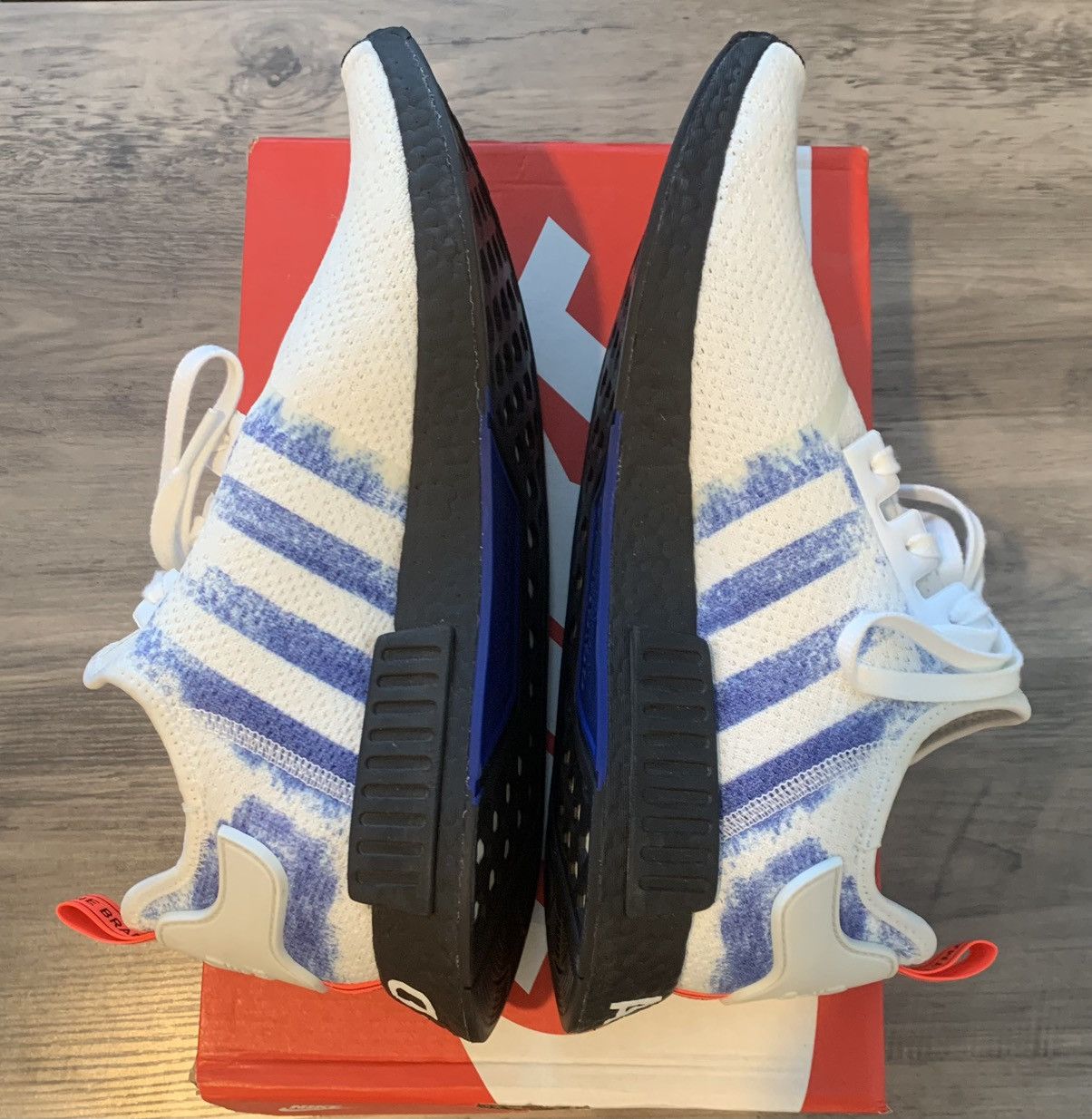 Adidas Size 13 Adidas NMD R1 ATL White Blue VNDS Worn 1-2x G28731 Size US 13 / EU 46 - 3 Thumbnail