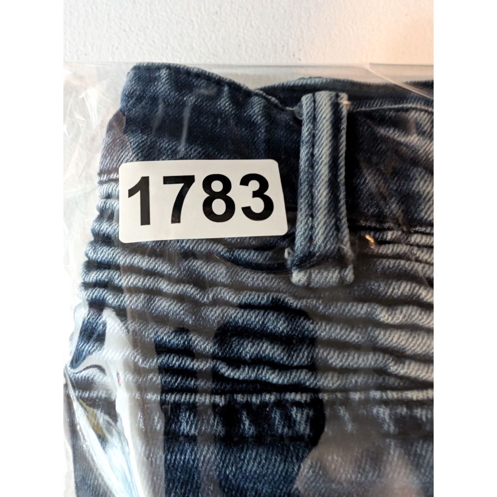 Vintage V1969 Jeans Mens 38x32 Blue Distressed Biker Moto Slim Fit Zipper Pockets Stretch Denim Jeans Mens Regular 38in XS? (Note: Correction) Size US 38 / EU 54 - 8 Thumbnail