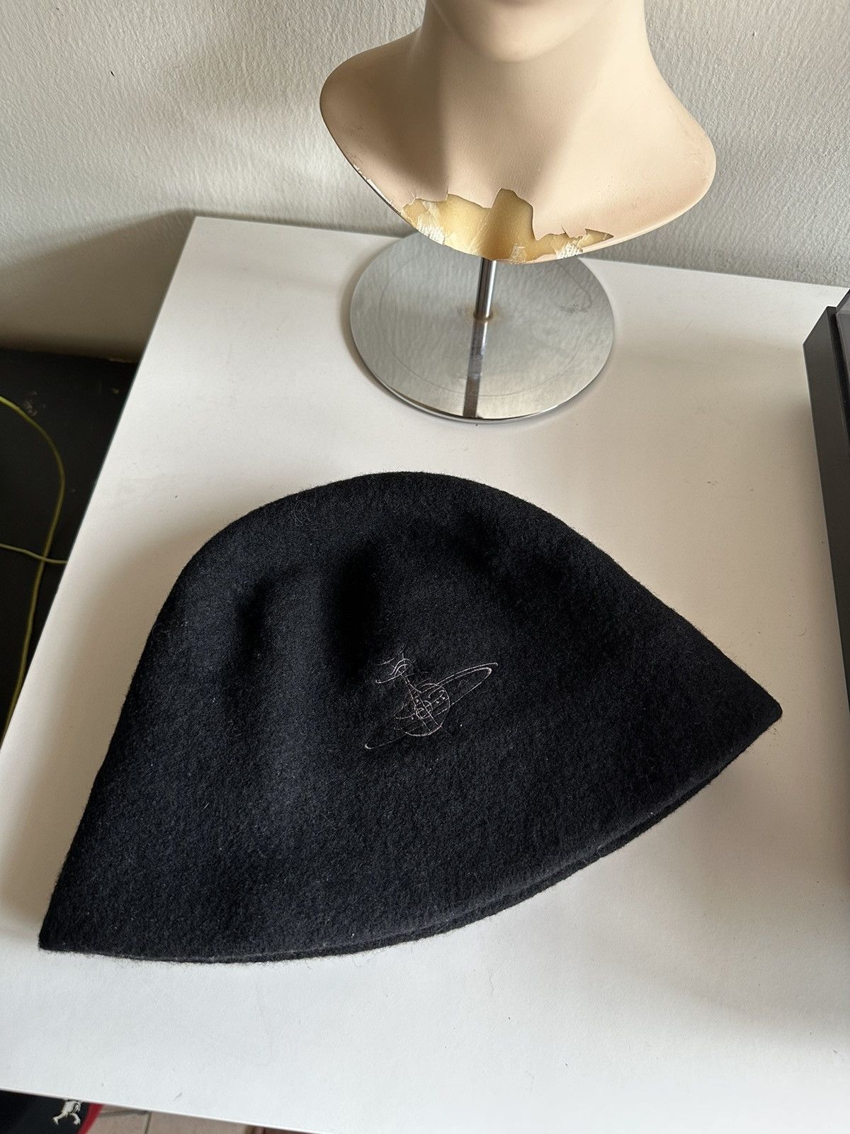 Vivienne Westwood 1990s Vivienne Westwood Orb Logo Wool Bucket Hat Size ONE SIZE - 6 Thumbnail