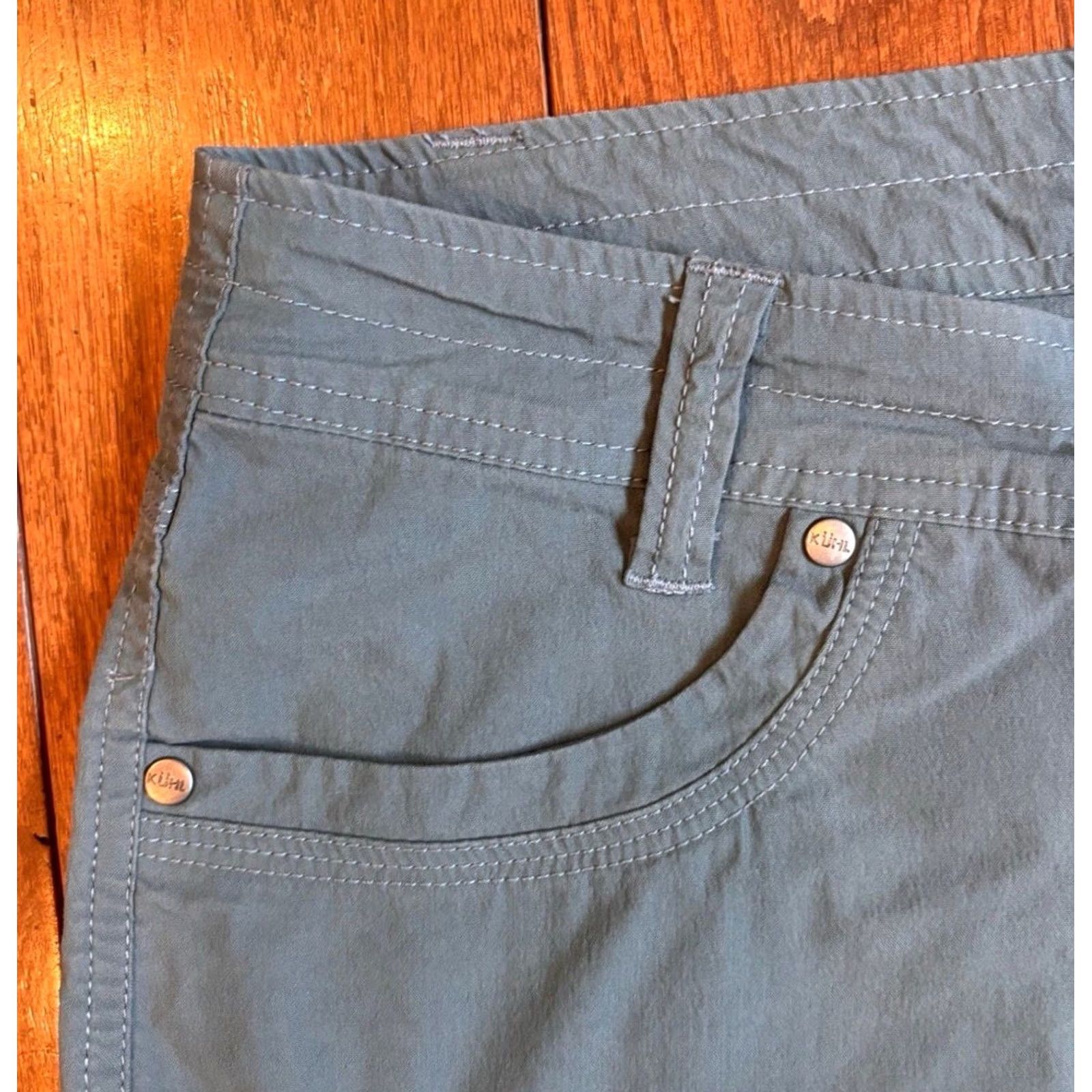 Vintage Kuhl Womens Splash Cargo Hiking Shorts Blue Cotton Stretch Size 8 10" inseam Size 30" / US 8 / IT 44 - 4 Thumbnail