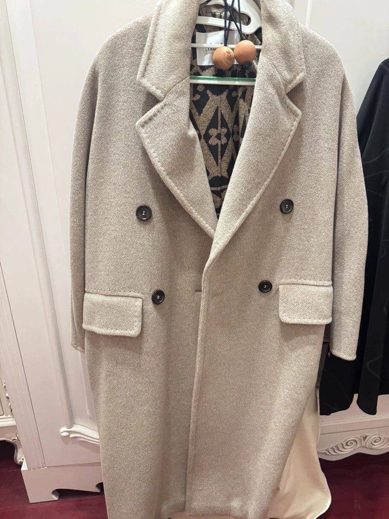 Max Mara Max Mara Coat Size M / US 6-8 / IT 42-44 - 2 Thumbnail